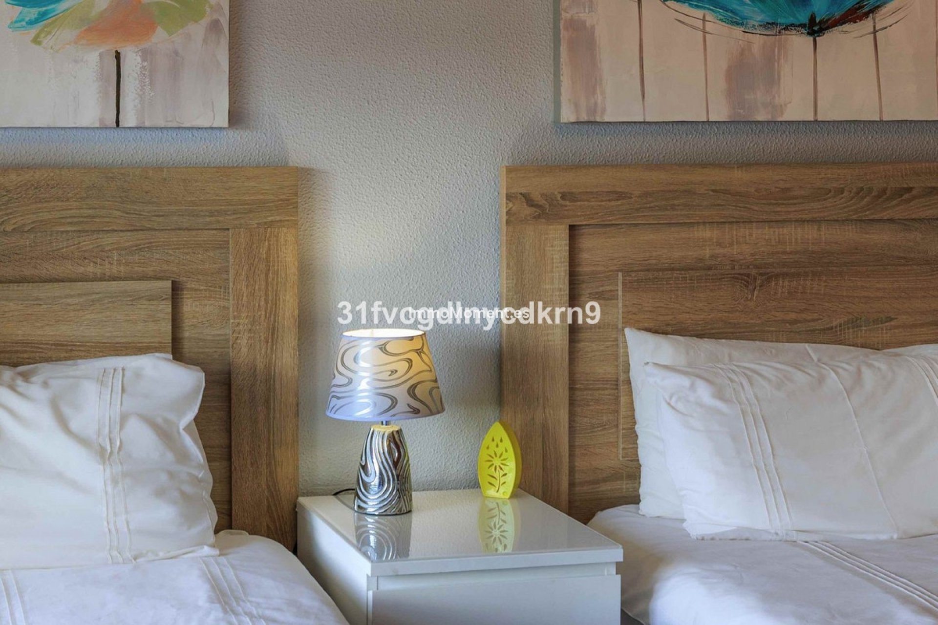 Resale - Detached villa - Estepona - Estepona Centro