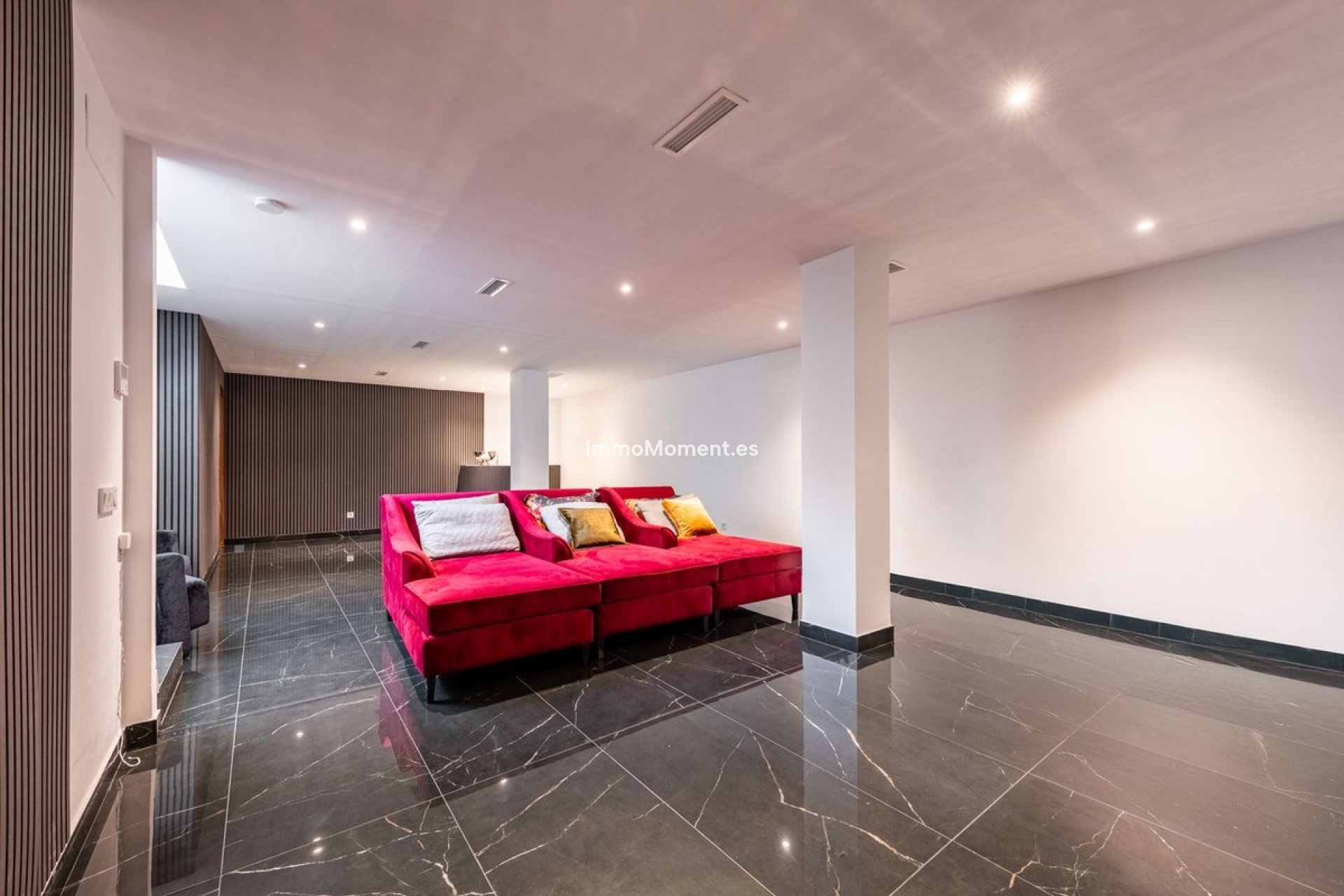 Resale - Detached villa - Estepona - Estepona Centro