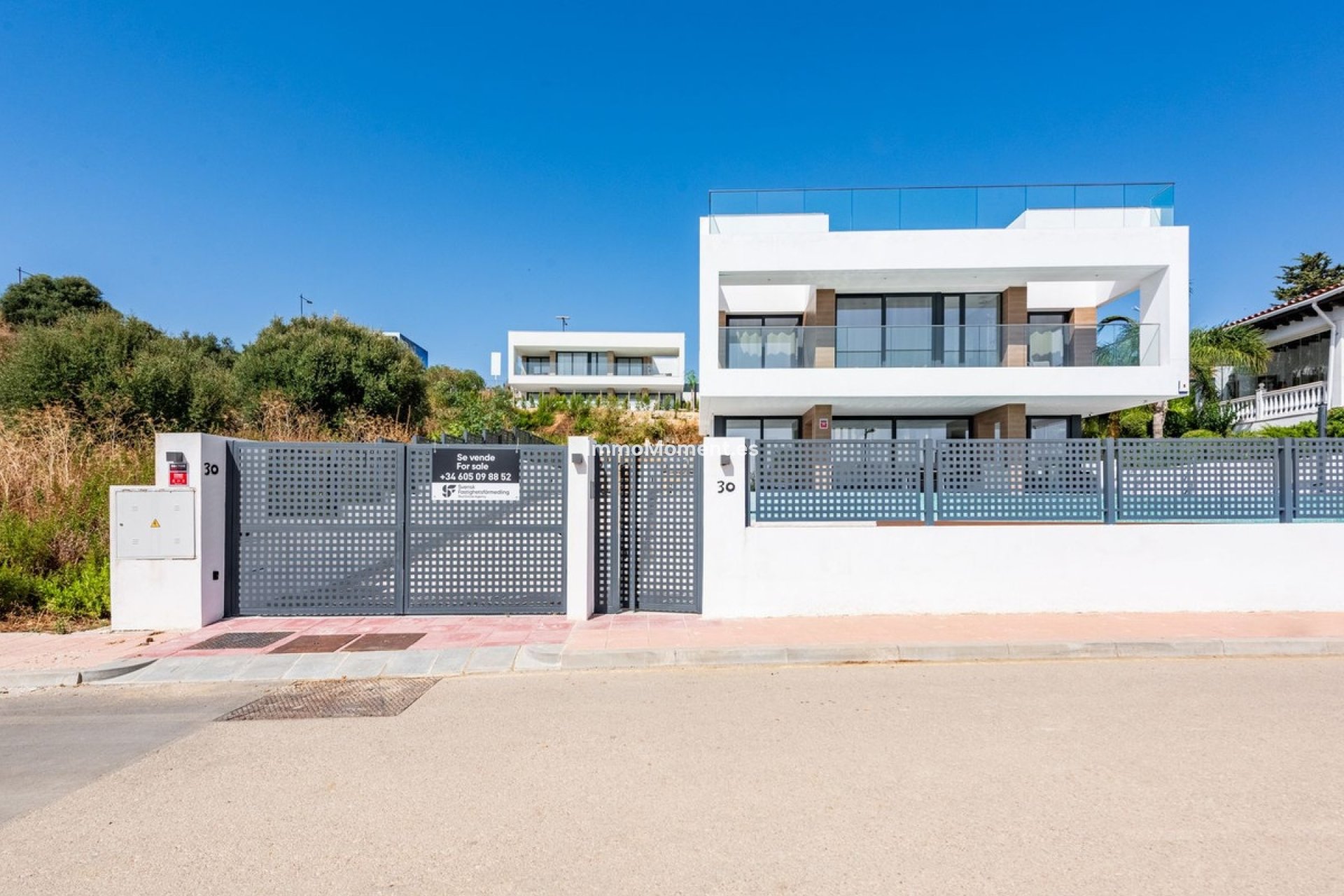 Resale - Detached villa - Estepona - Estepona Centro