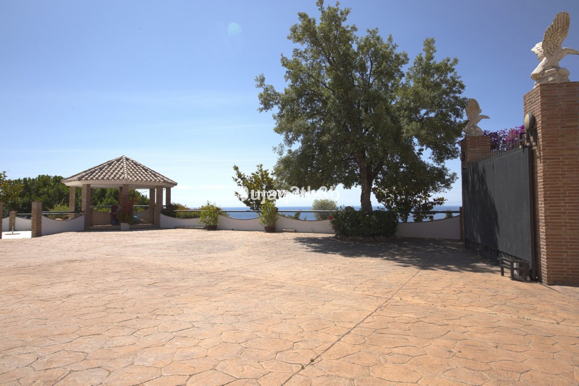 Resale - Detached villa - Estepona - Estepona Centro