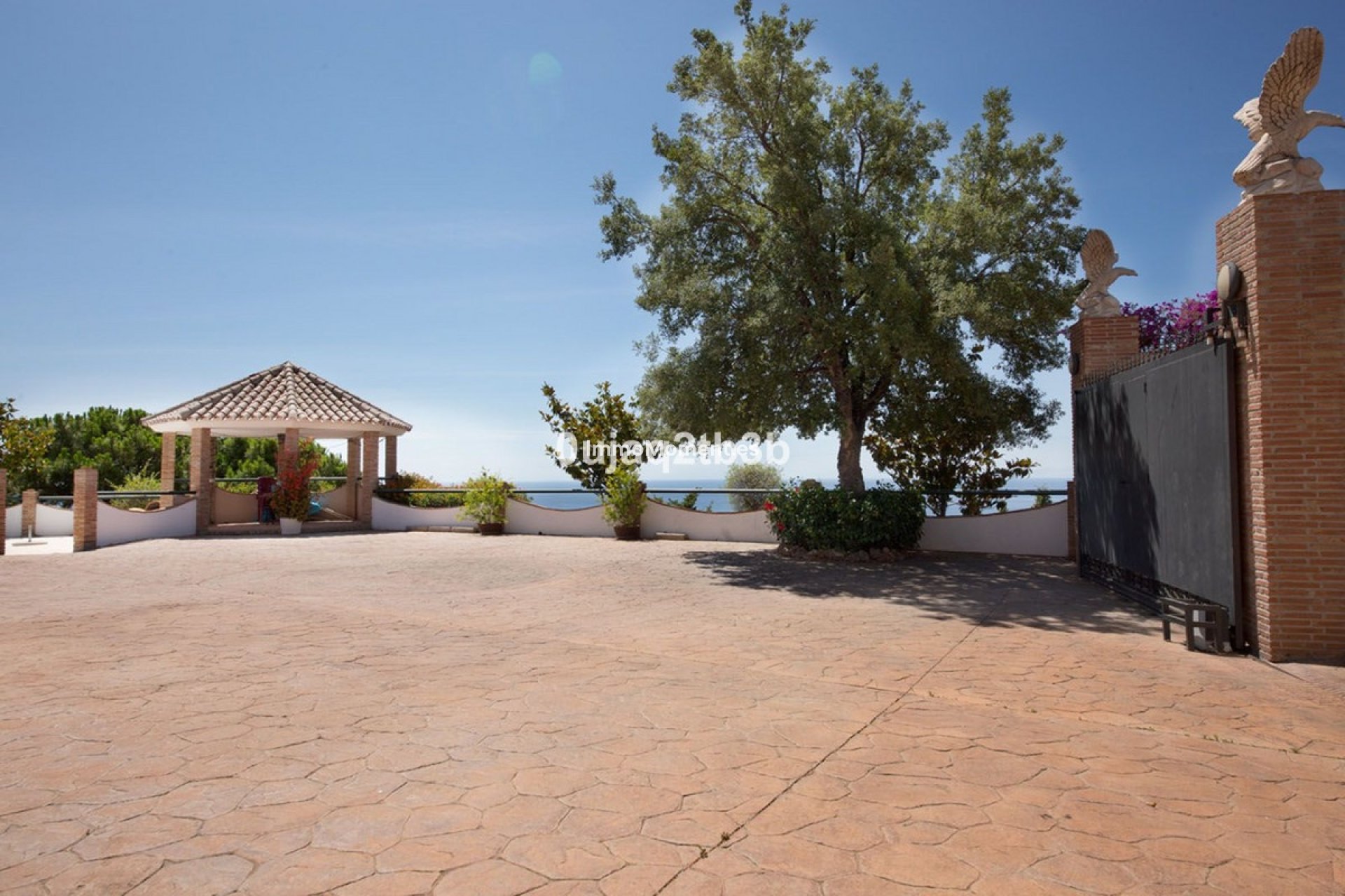 Resale - Detached villa - Estepona - Estepona Centro