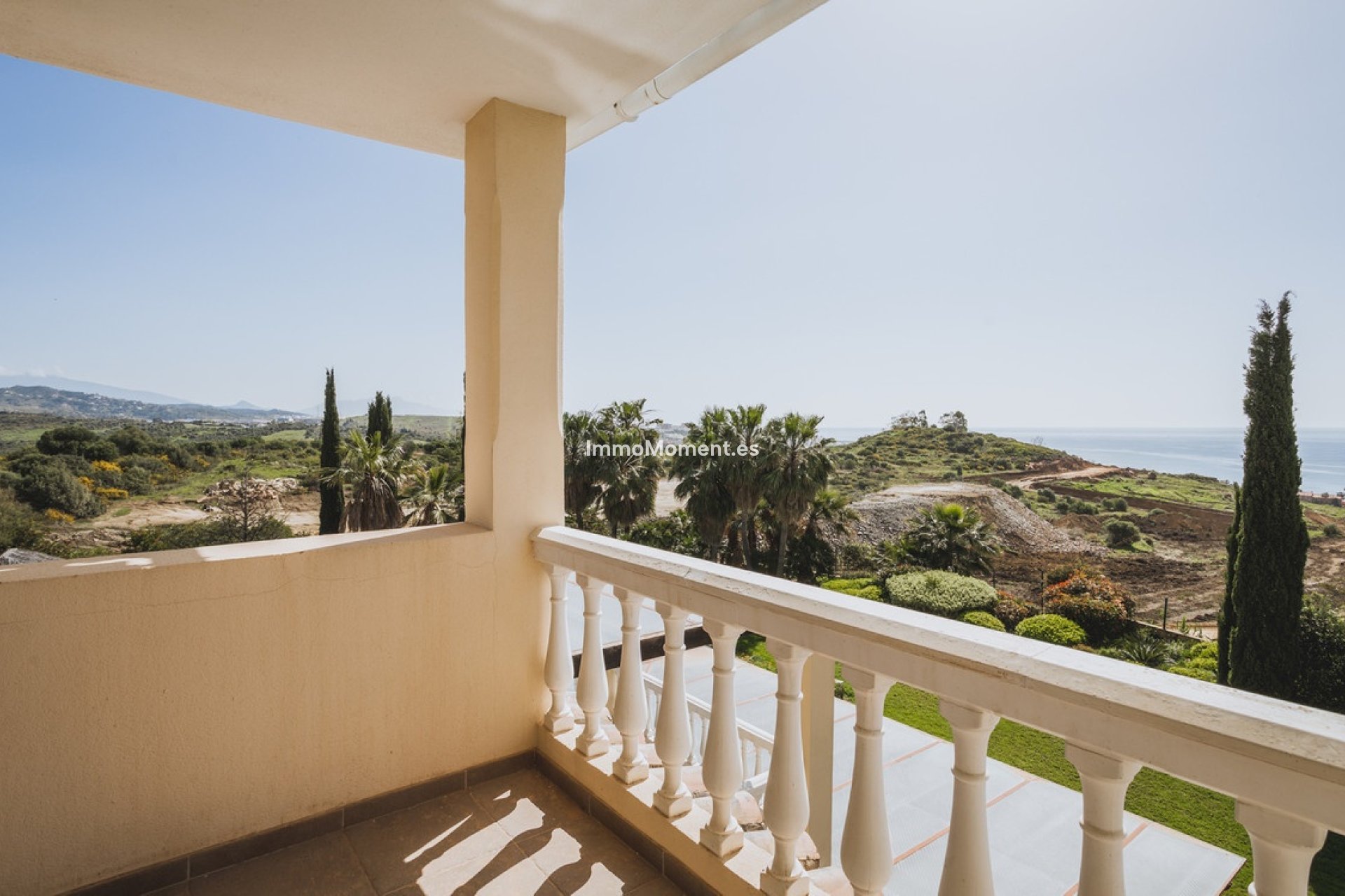 Resale - Detached villa - Estepona - Estepona Centro