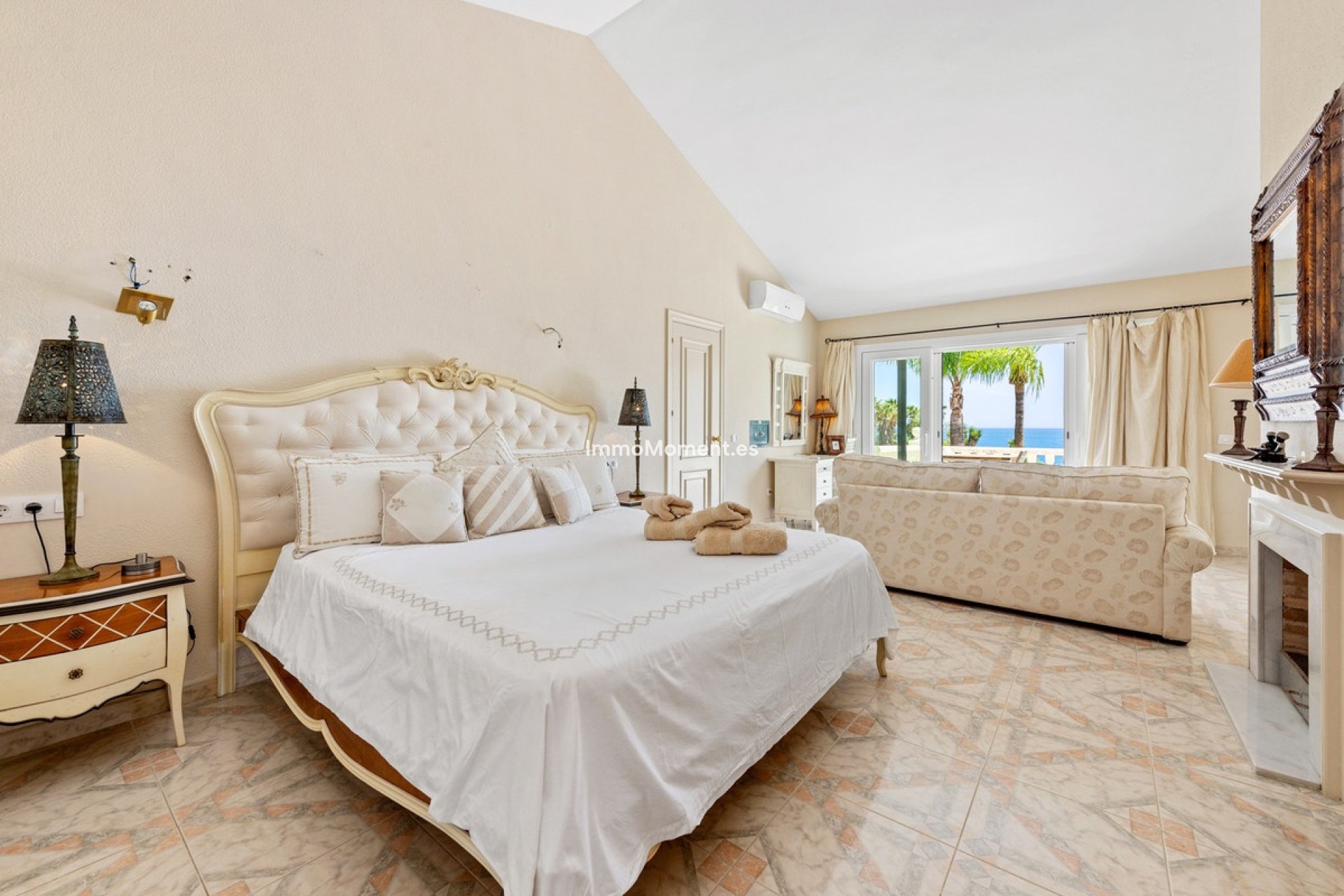 Resale - Detached villa - Estepona - Estepona Centro