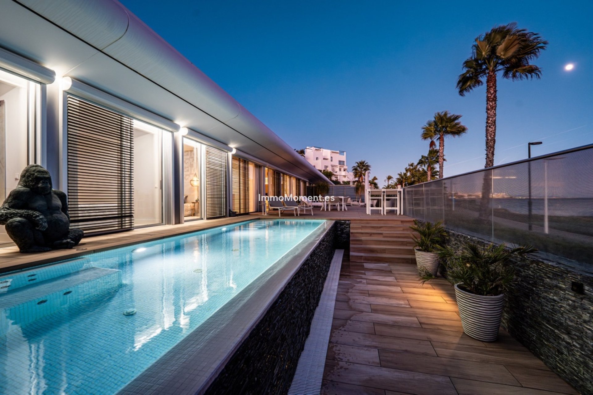 Resale - Detached villa - Estepona - Estepona Centro