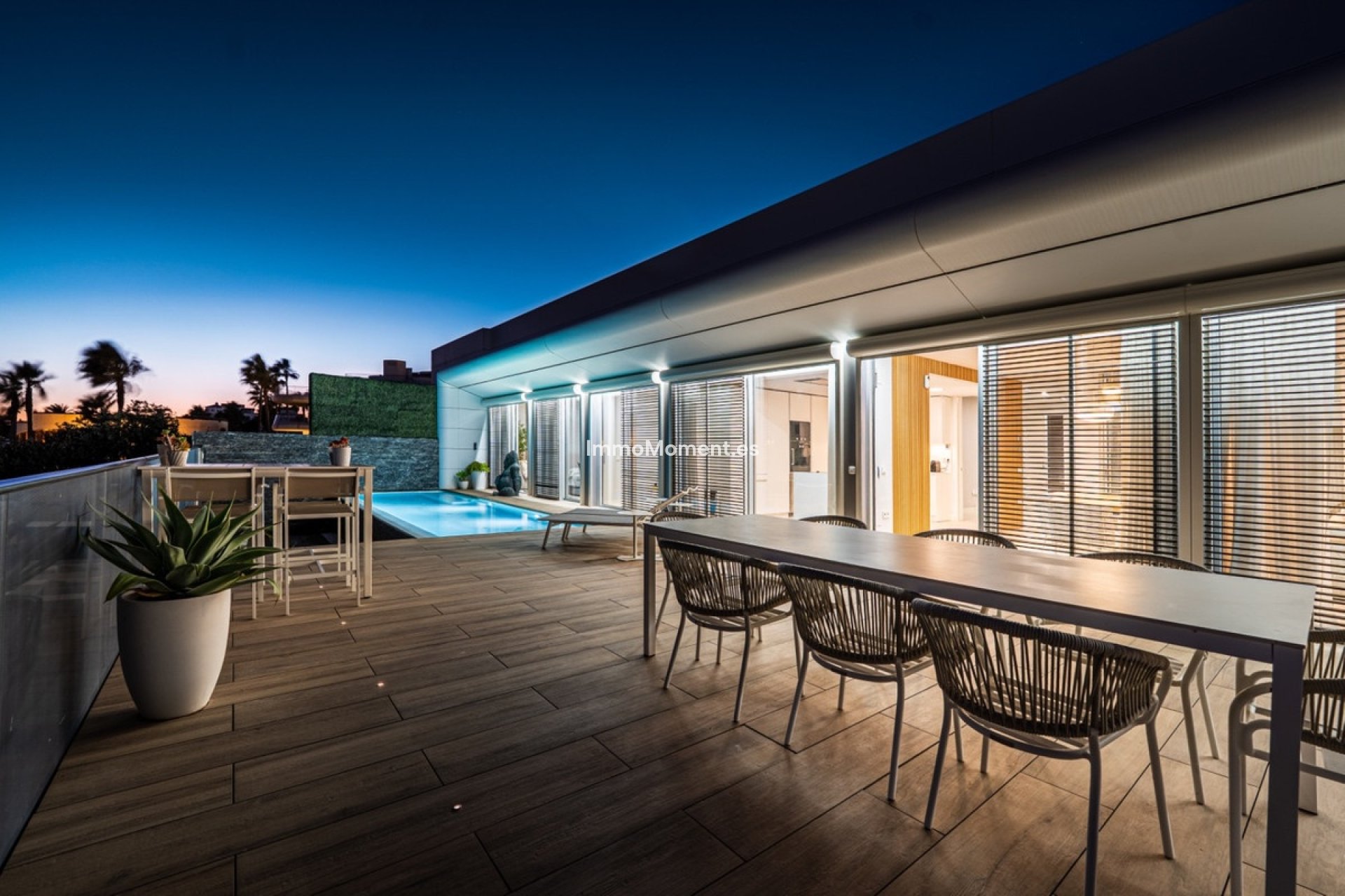 Resale - Detached villa - Estepona - Estepona Centro