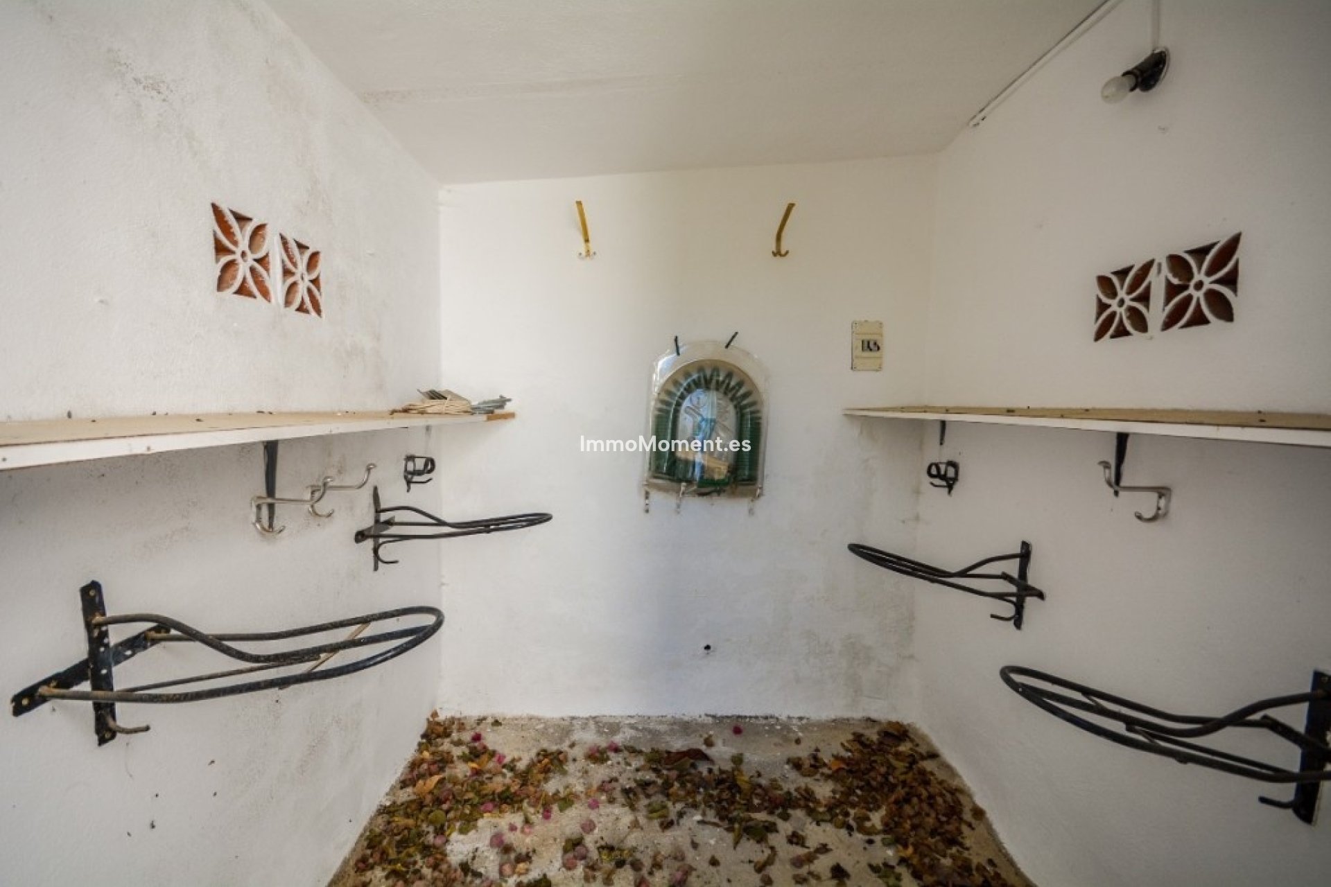 Resale - Detached villa - Estepona - Estepona Centro