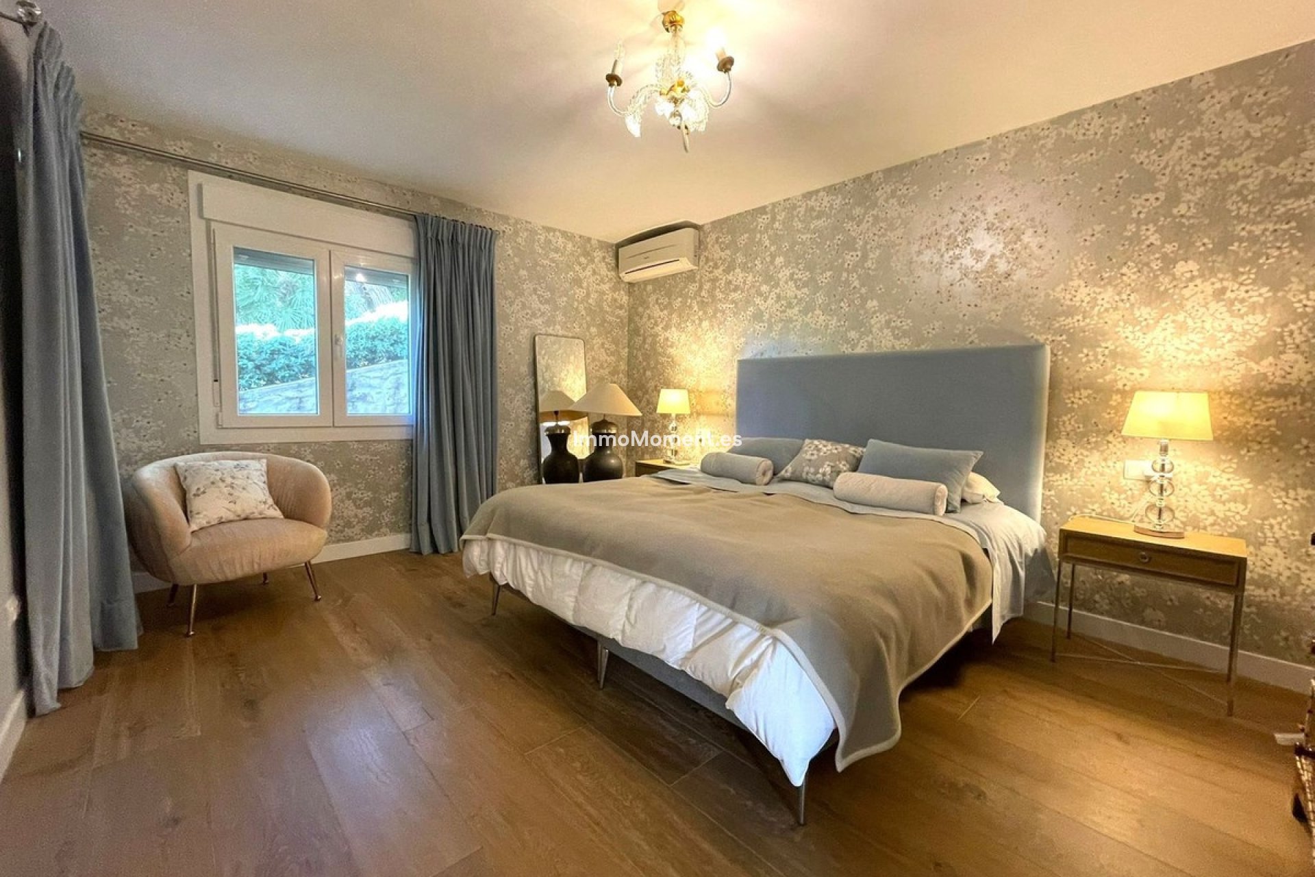 Resale - Detached villa - Estepona - Estepona Centro