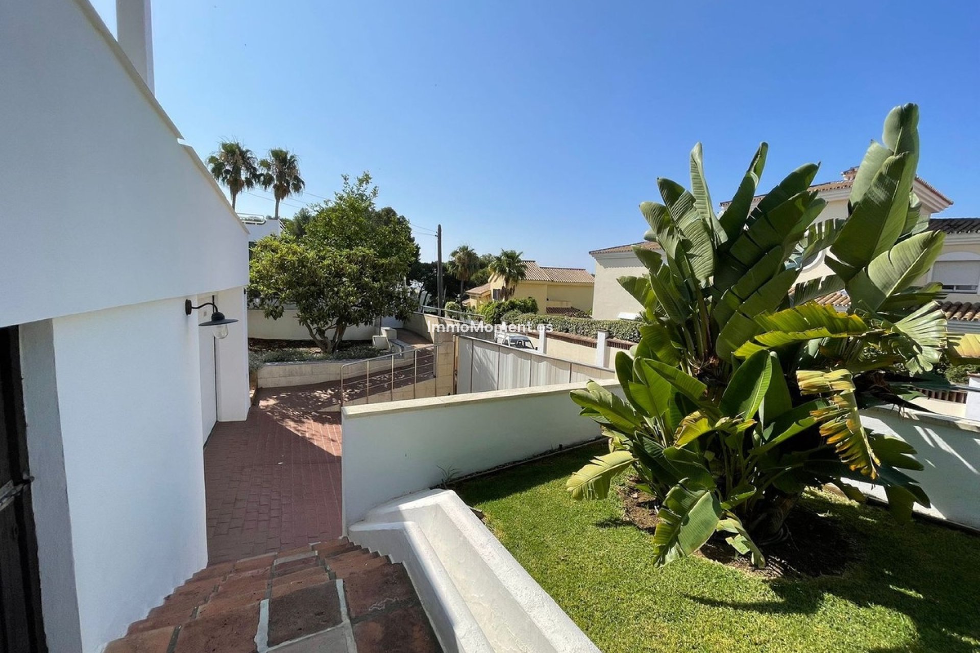 Resale - Detached villa - Estepona - Estepona Centro
