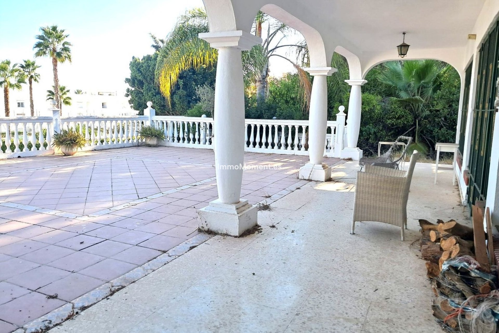 Resale - Detached villa - Estepona - Estepona Centro