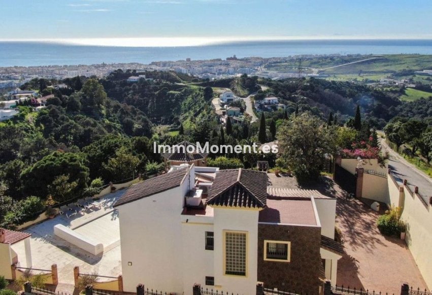 Resale - Detached villa - Estepona - Estepona Centro
