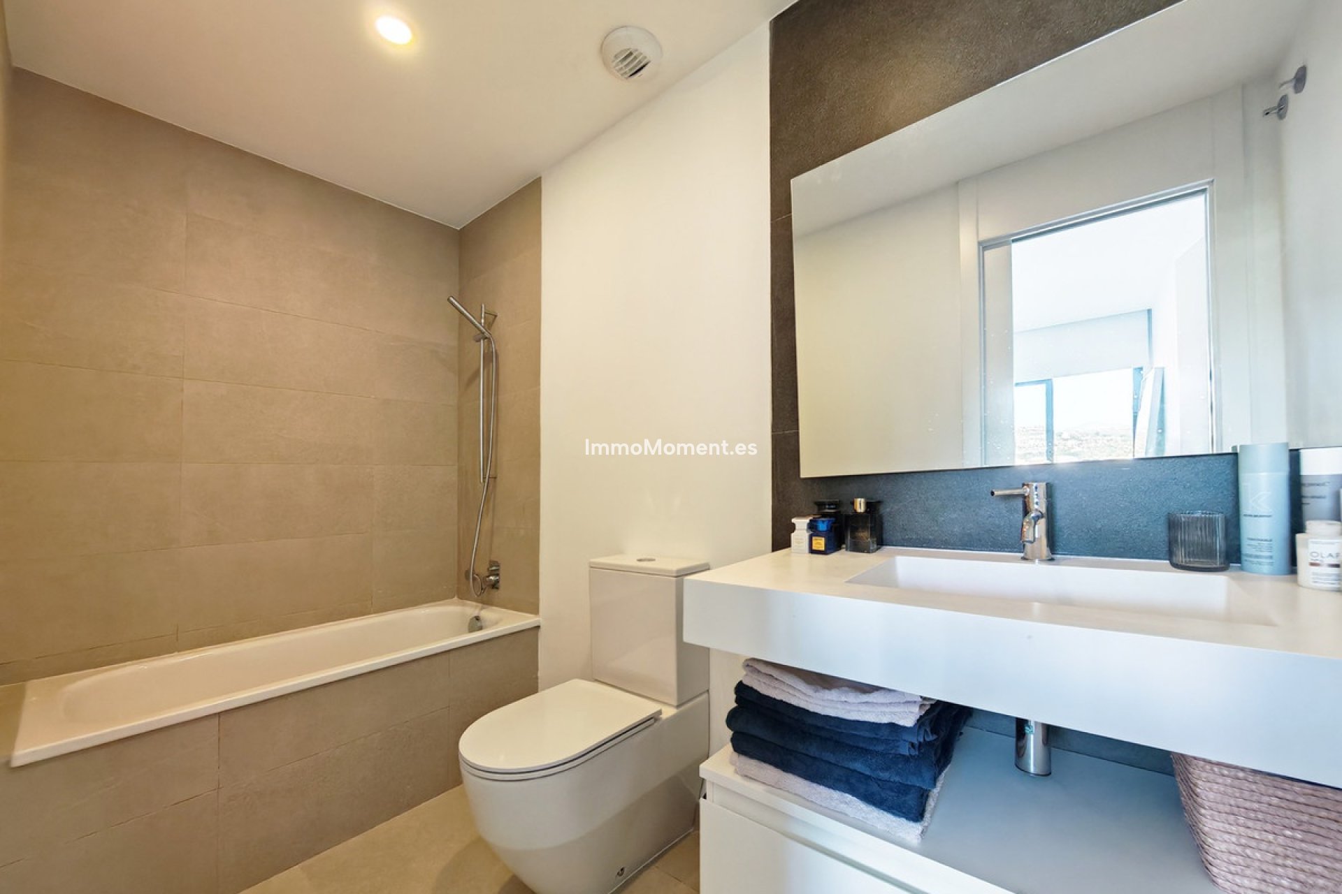 Resale - Detached villa - Estepona - Estepona Centro