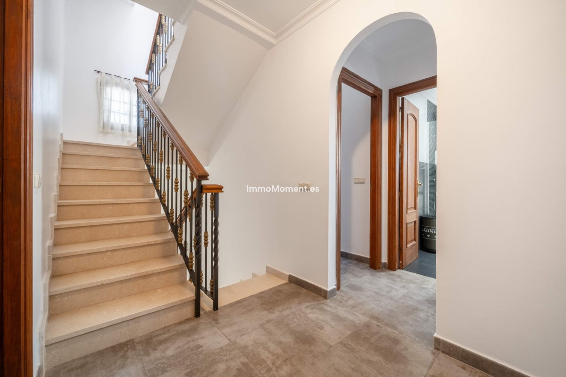 Resale - Detached villa - Estepona - Estepona Centro
