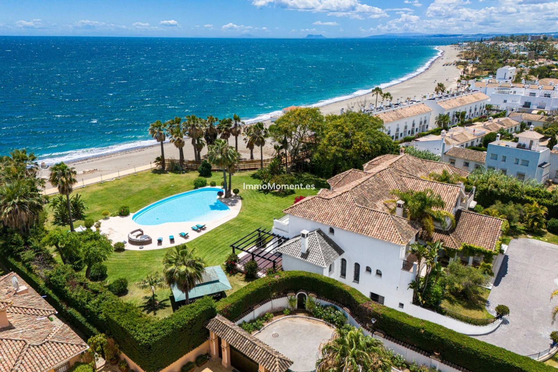 Resale - Detached villa - Estepona - Estepona Centro