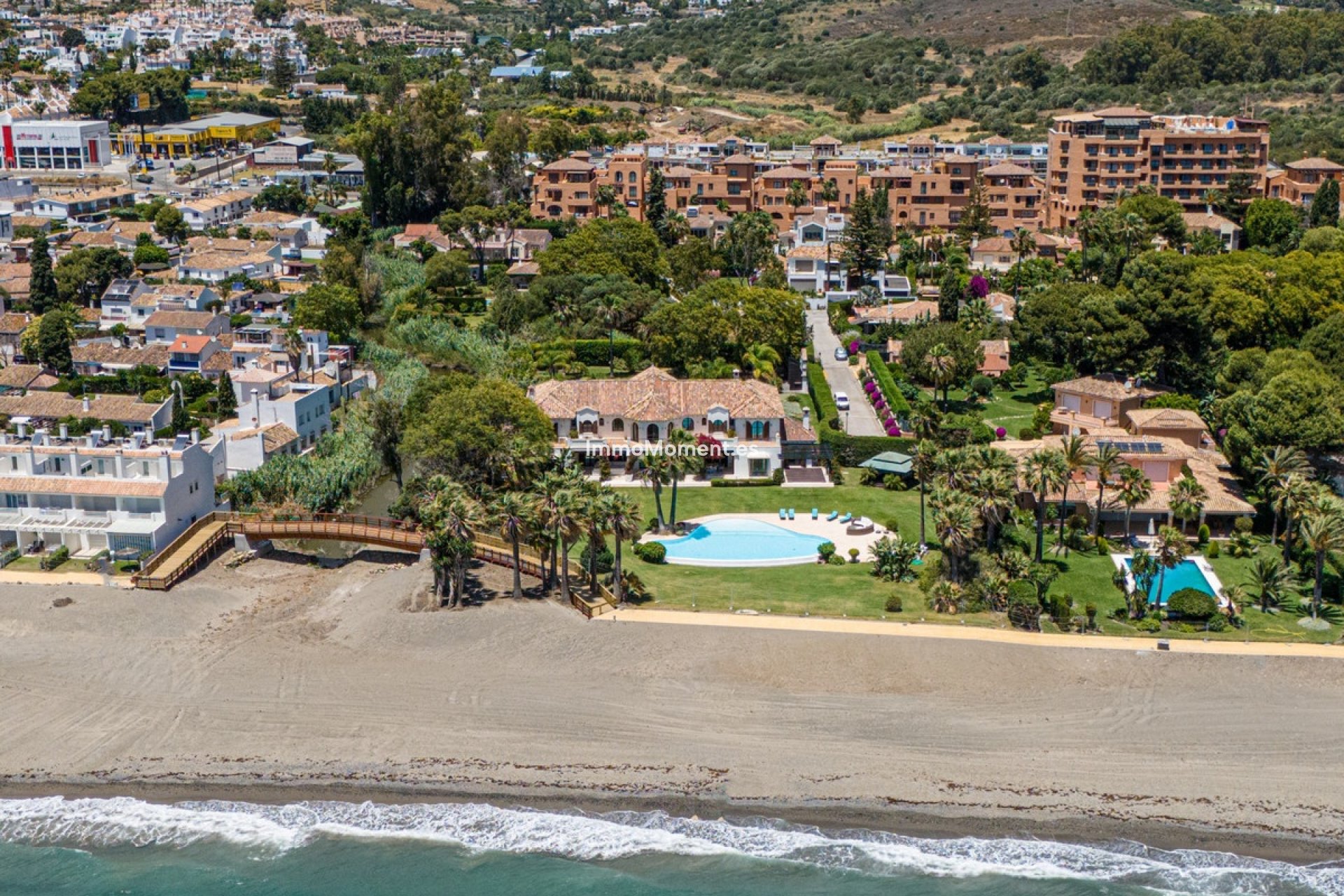 Resale - Detached villa - Estepona - Estepona Centro