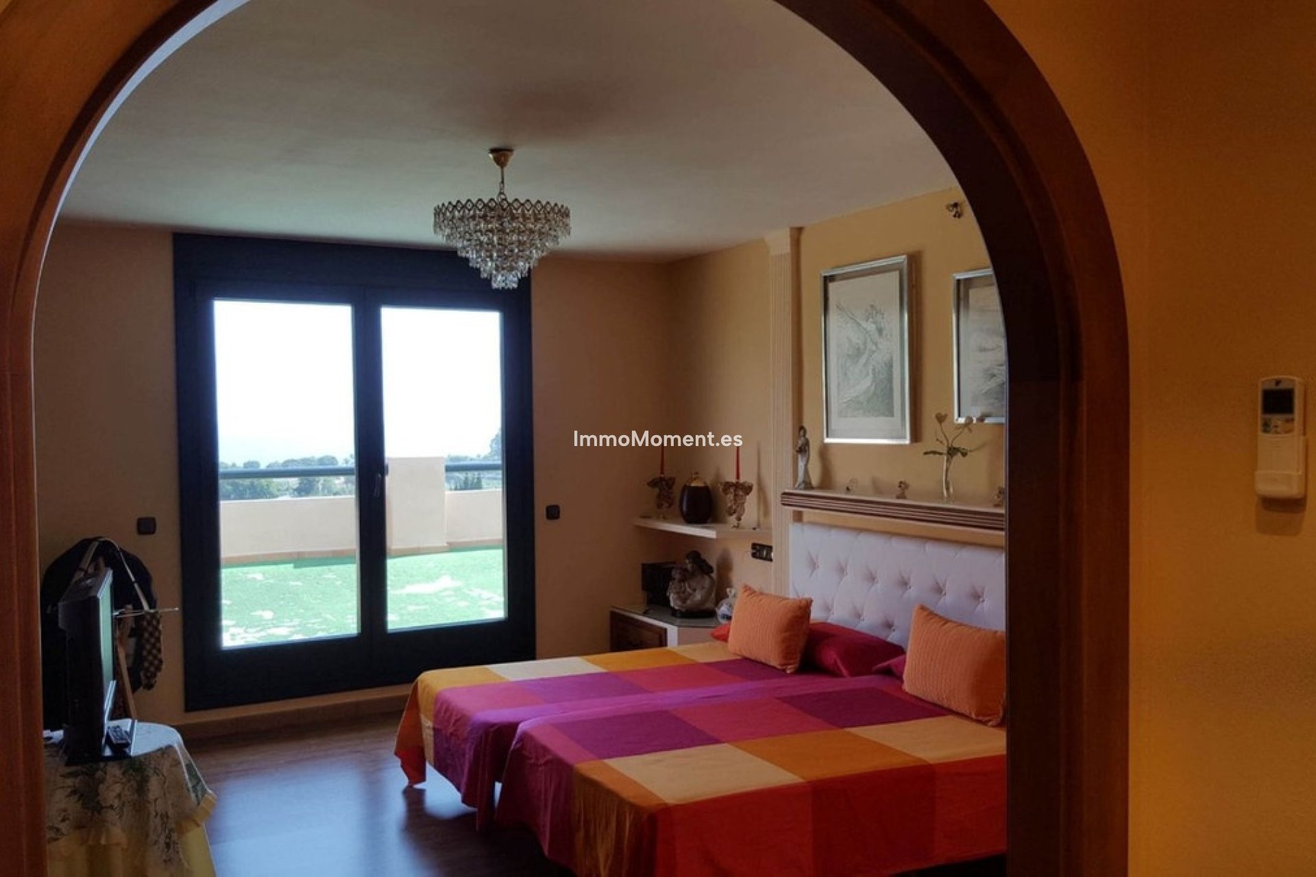 Resale - Detached villa - Estepona - Estepona Centro