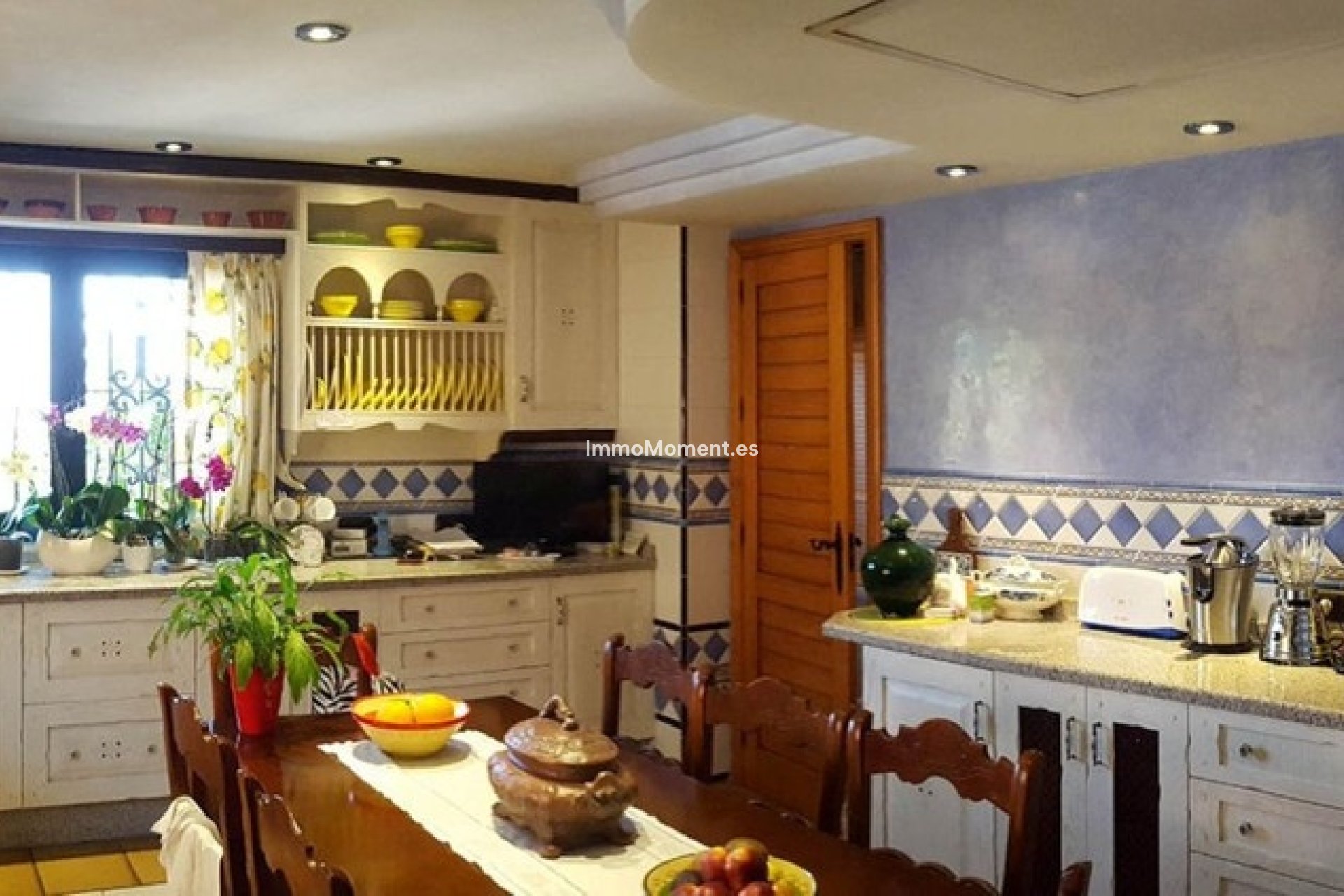 Resale - Detached villa - Estepona - Estepona Centro