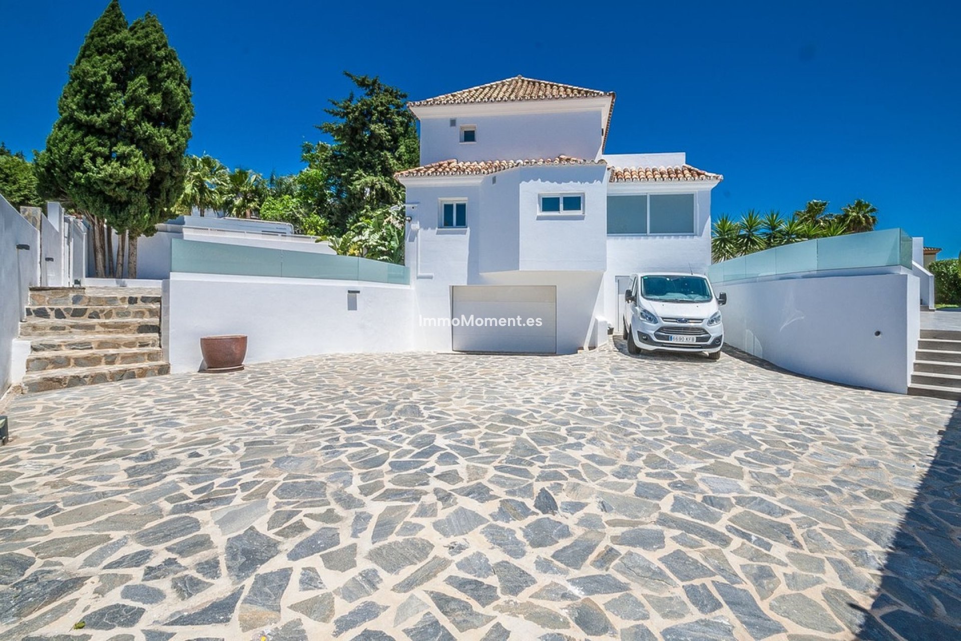 Resale - Detached villa - Estepona - Estepona Centro