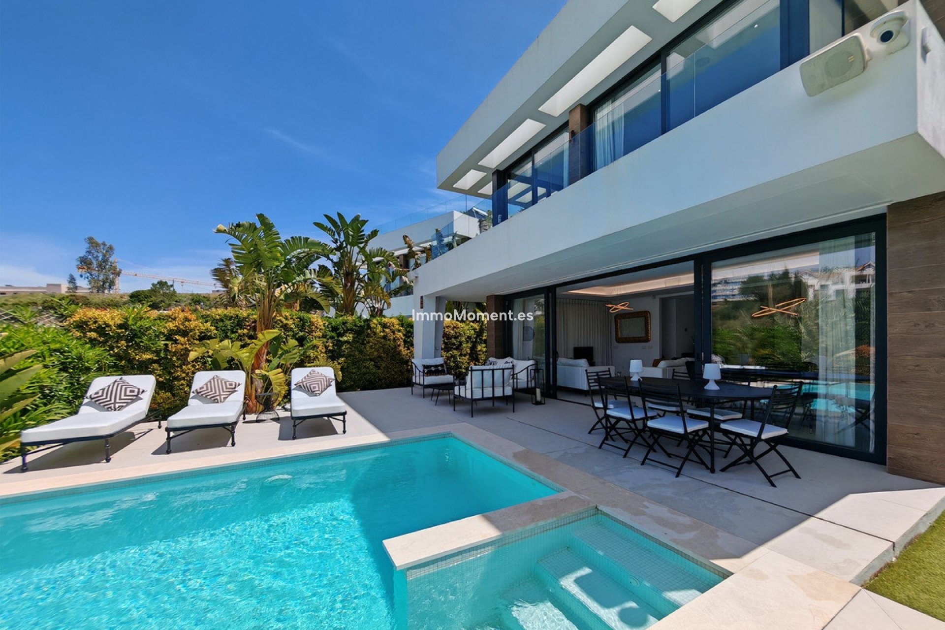 Resale - Detached villa - Estepona - Estepona Centro