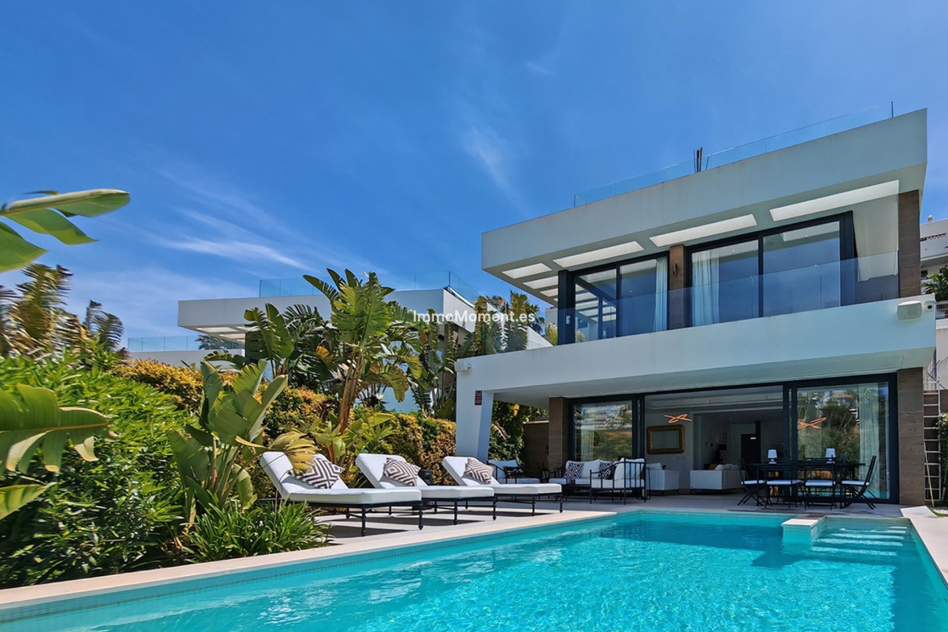 Resale - Detached villa - Estepona - Estepona Centro