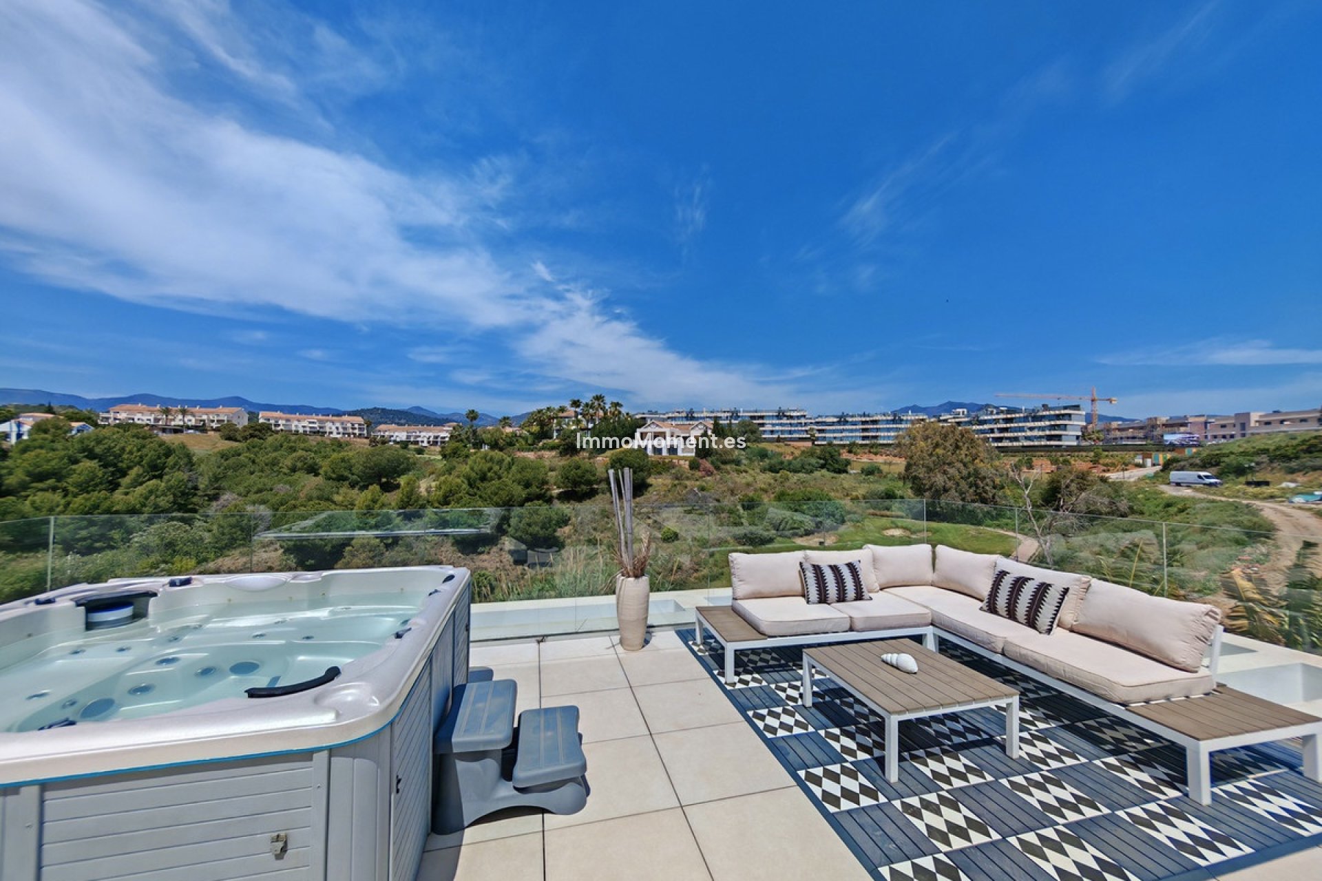 Resale - Detached villa - Estepona - Estepona Centro