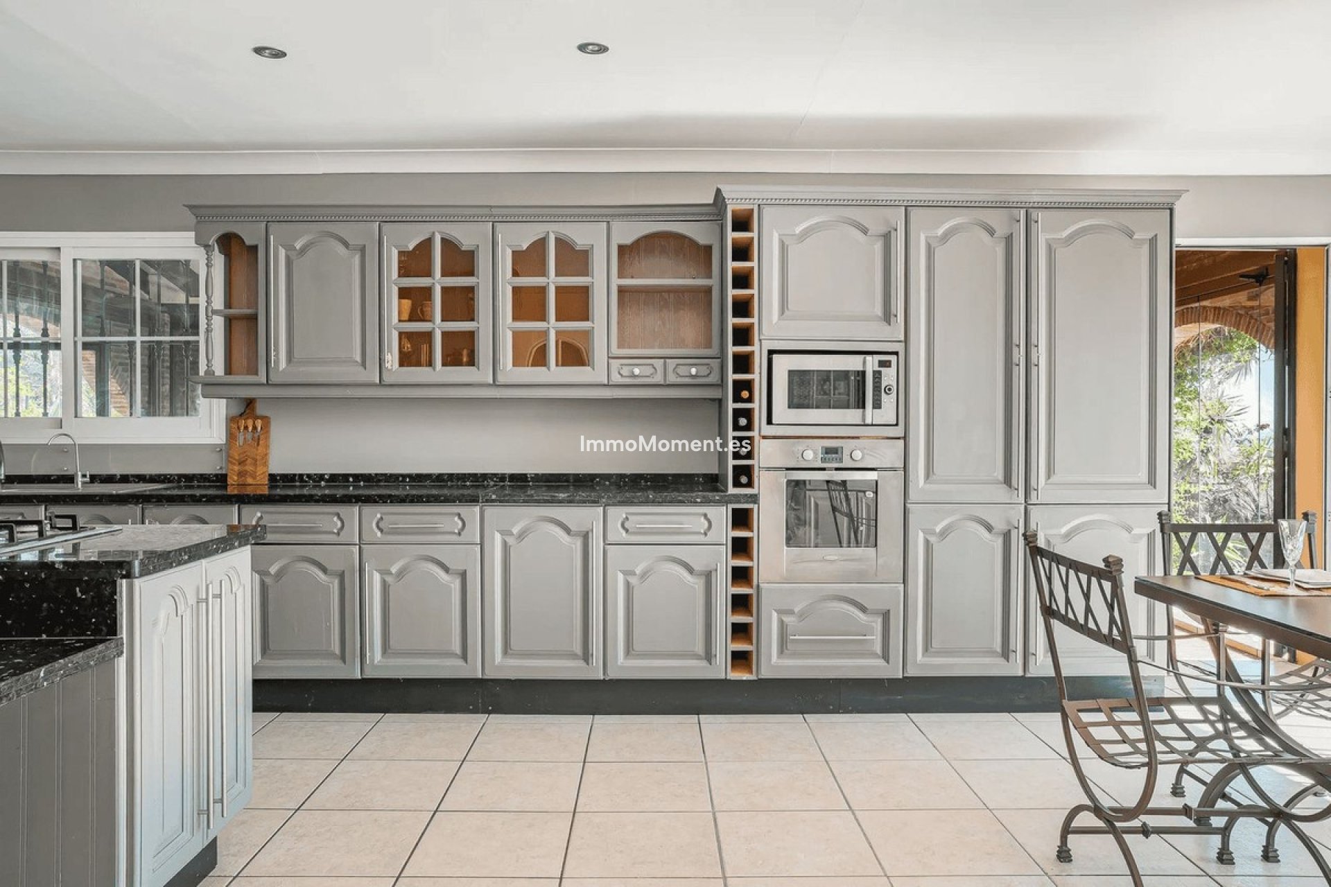 Resale - Detached villa - Estepona - Estepona Centro