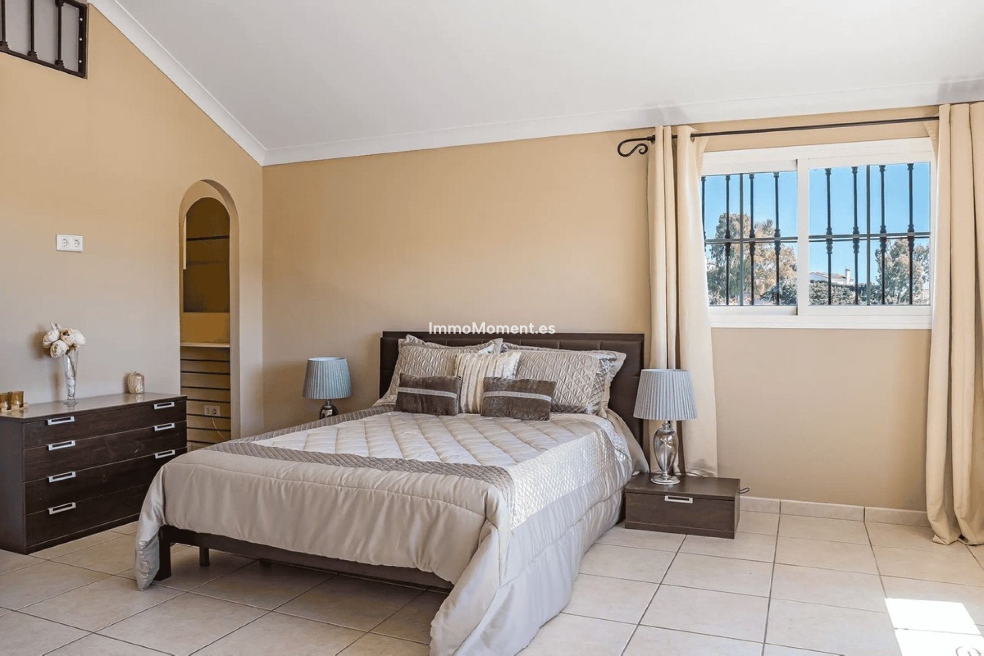 Resale - Detached villa - Estepona - Estepona Centro