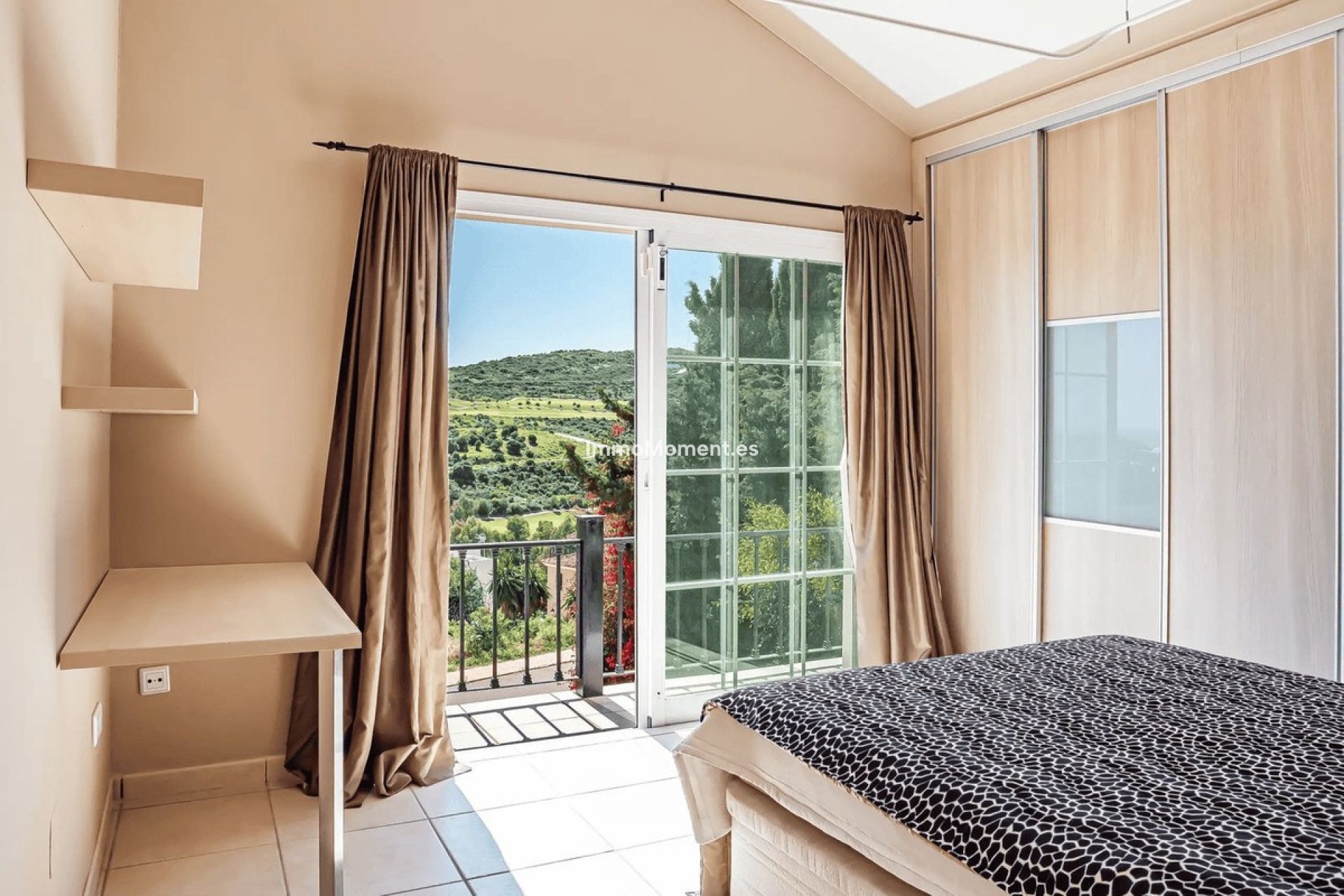 Resale - Detached villa - Estepona - Estepona Centro