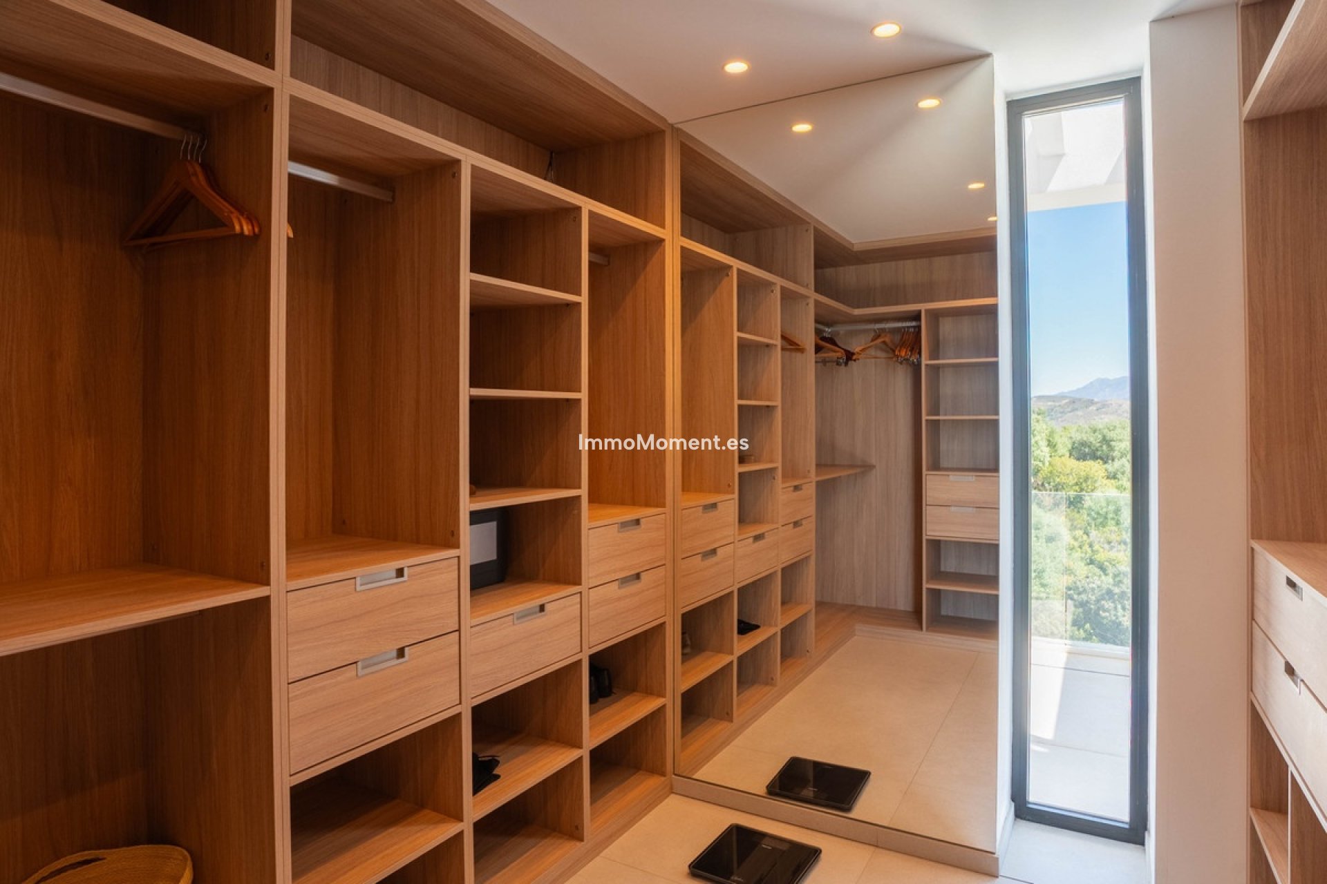Resale - Detached villa - Estepona - Estepona Centro