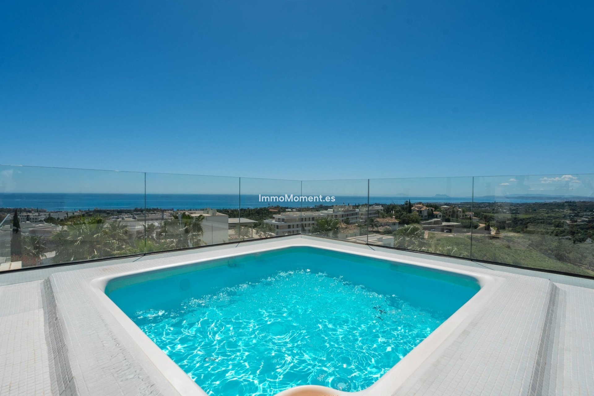 Resale - Detached villa - Estepona - Estepona Centro