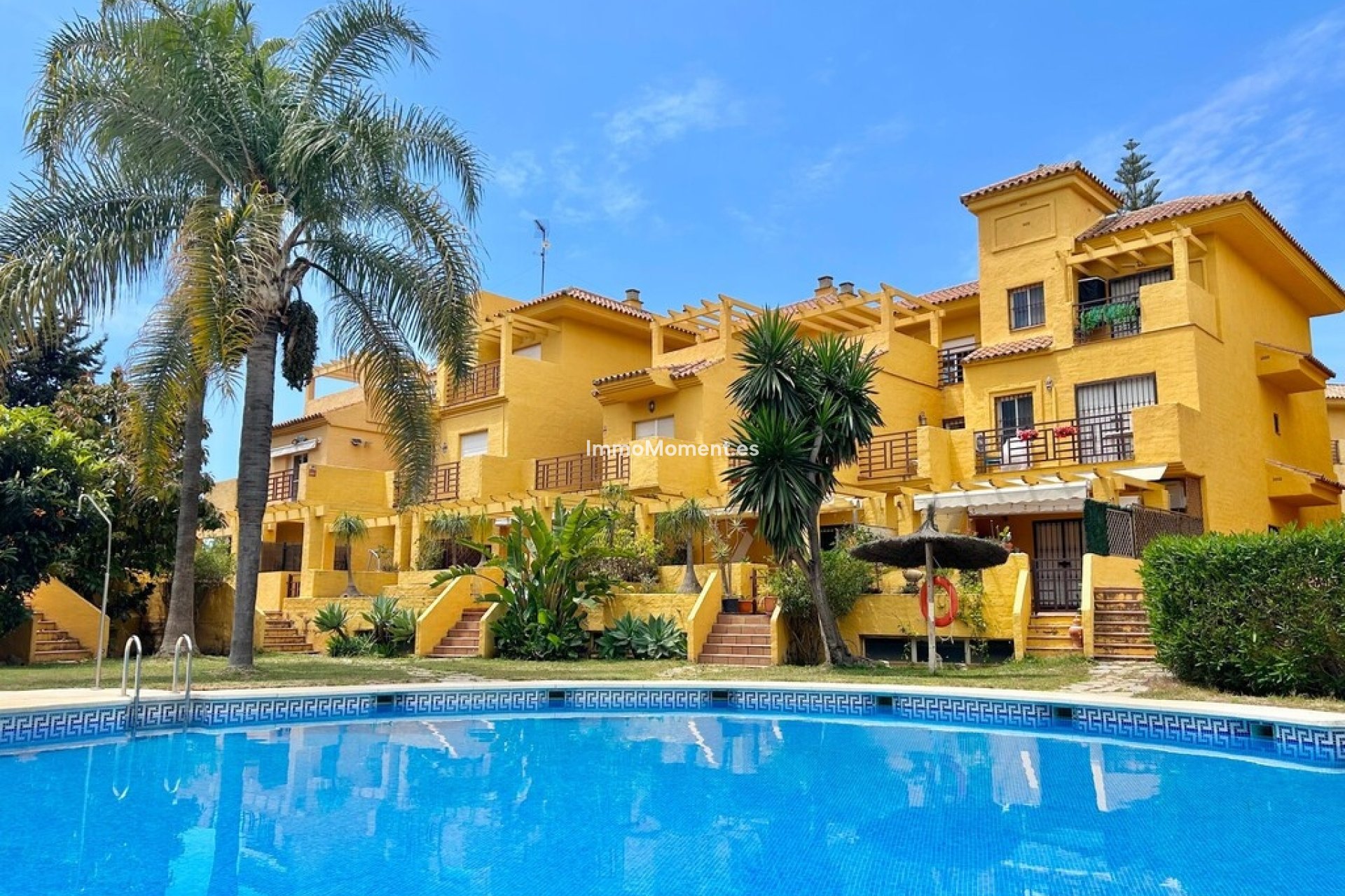 Resale - Detached villa - Estepona - Estepona Centro
