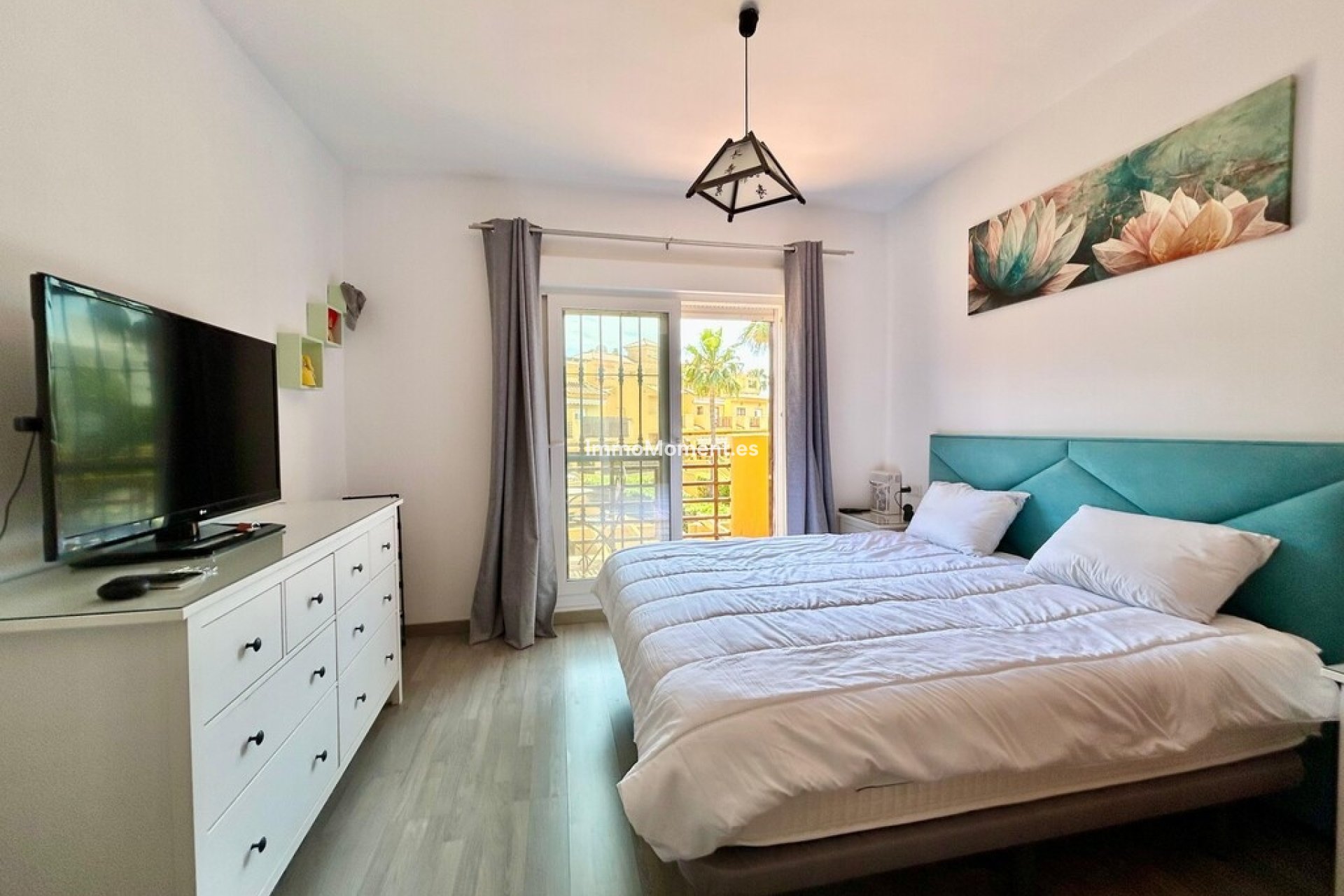 Resale - Detached villa - Estepona - Estepona Centro