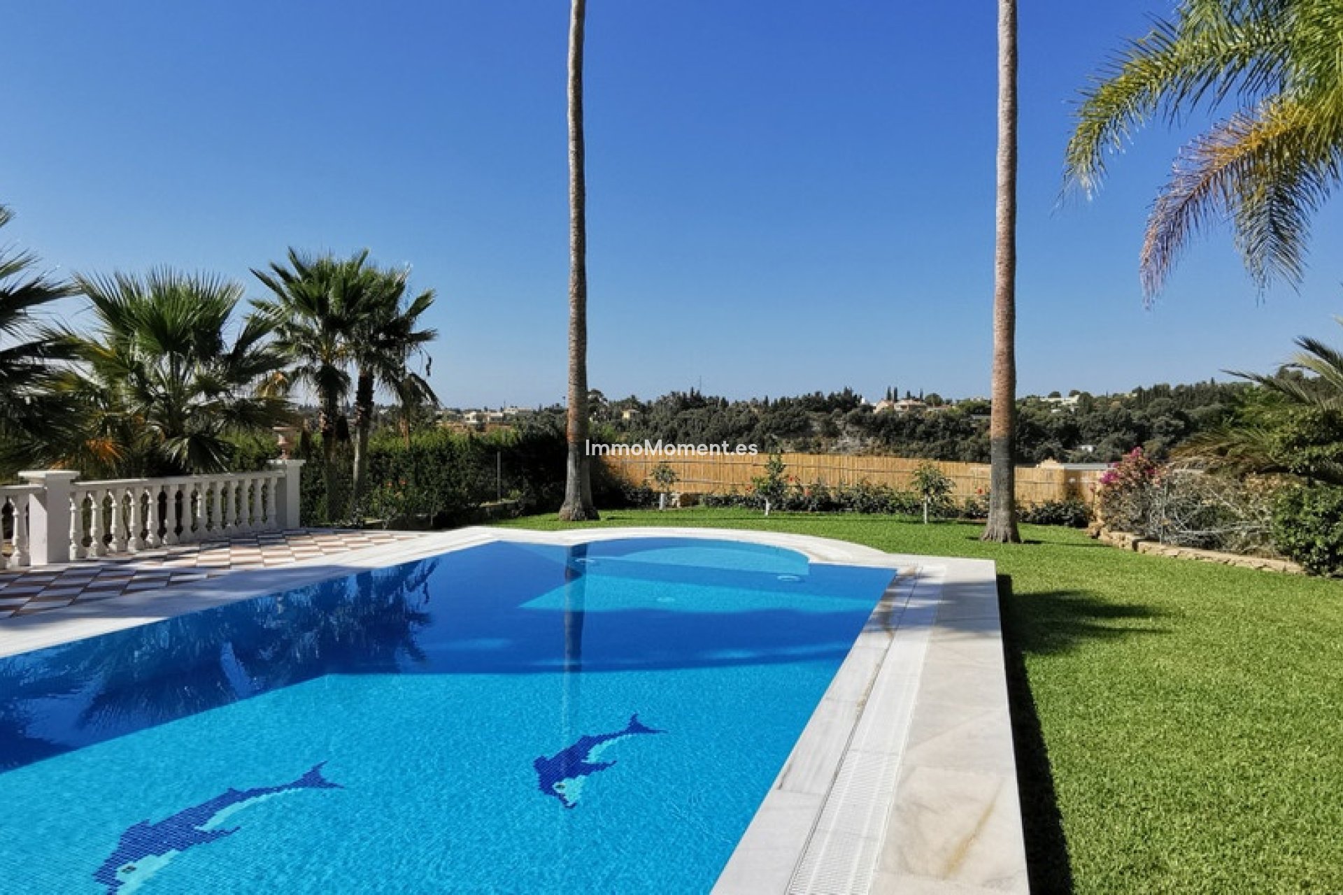 Resale - Detached villa - Estepona - Estepona Centro