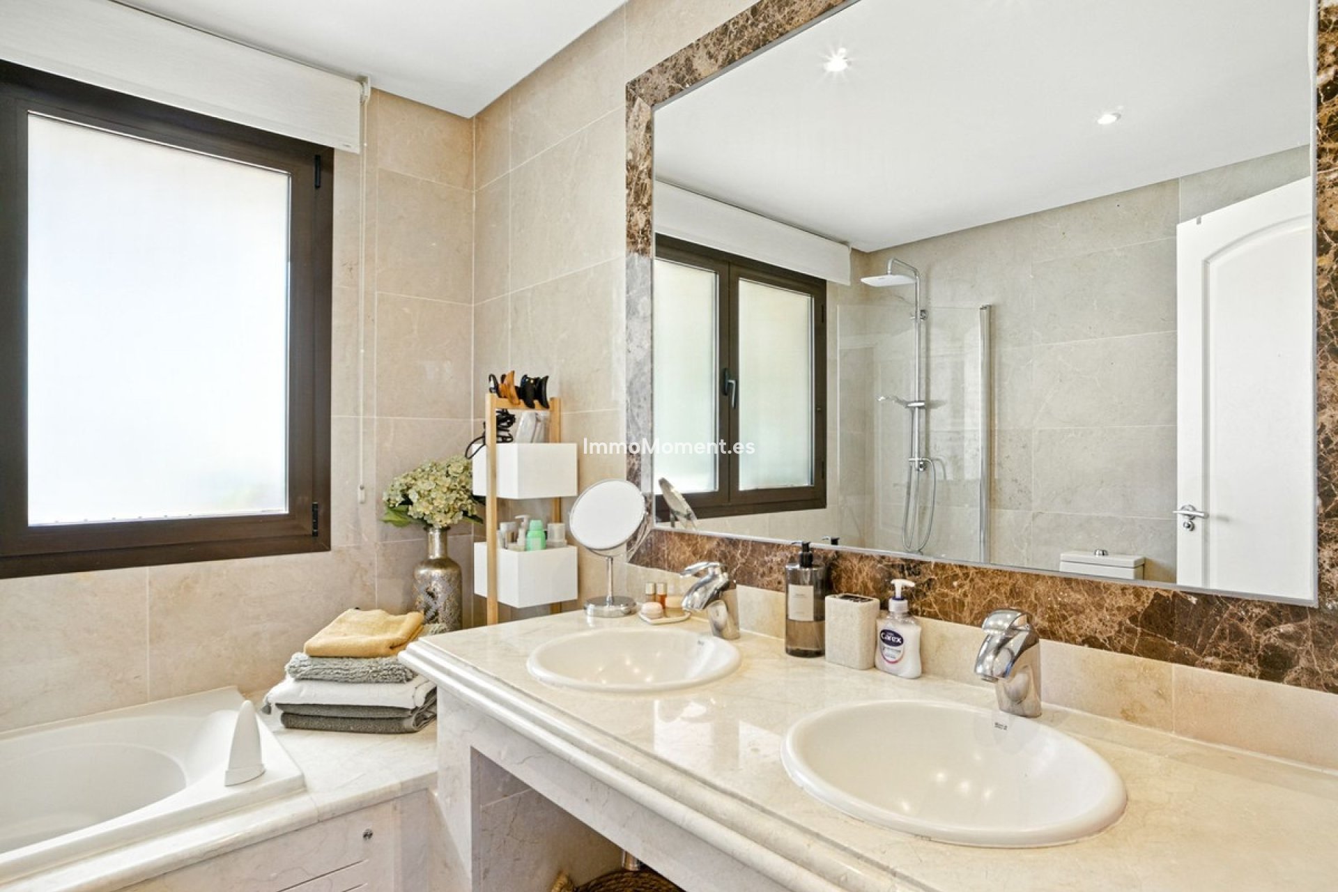 Resale - Detached villa - Estepona - Estepona Centro
