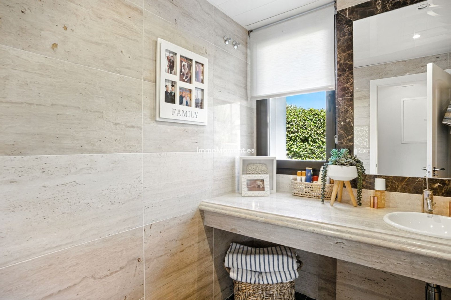 Resale - Detached villa - Estepona - Estepona Centro