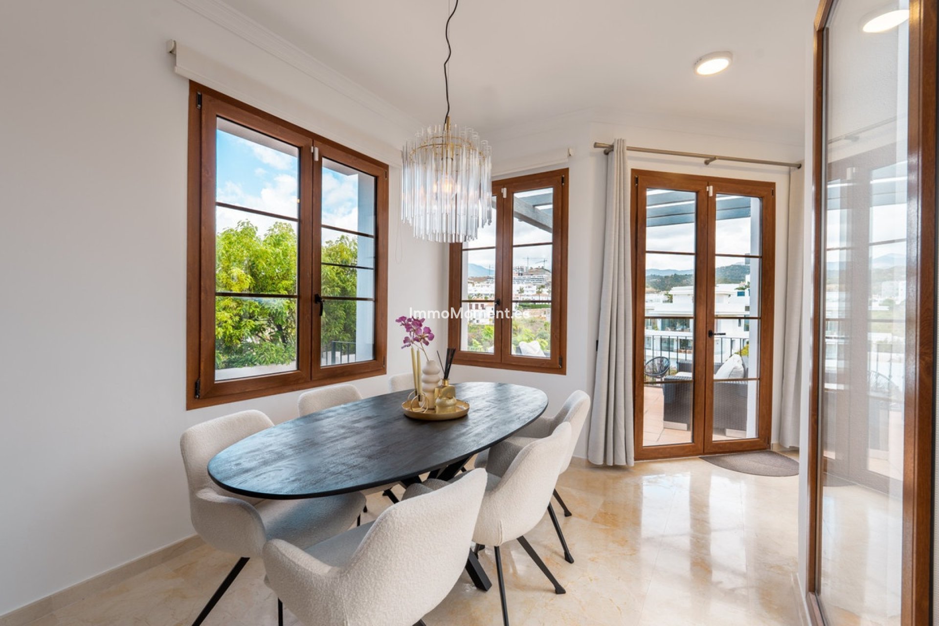 Resale - Detached villa - Estepona - Estepona Centro