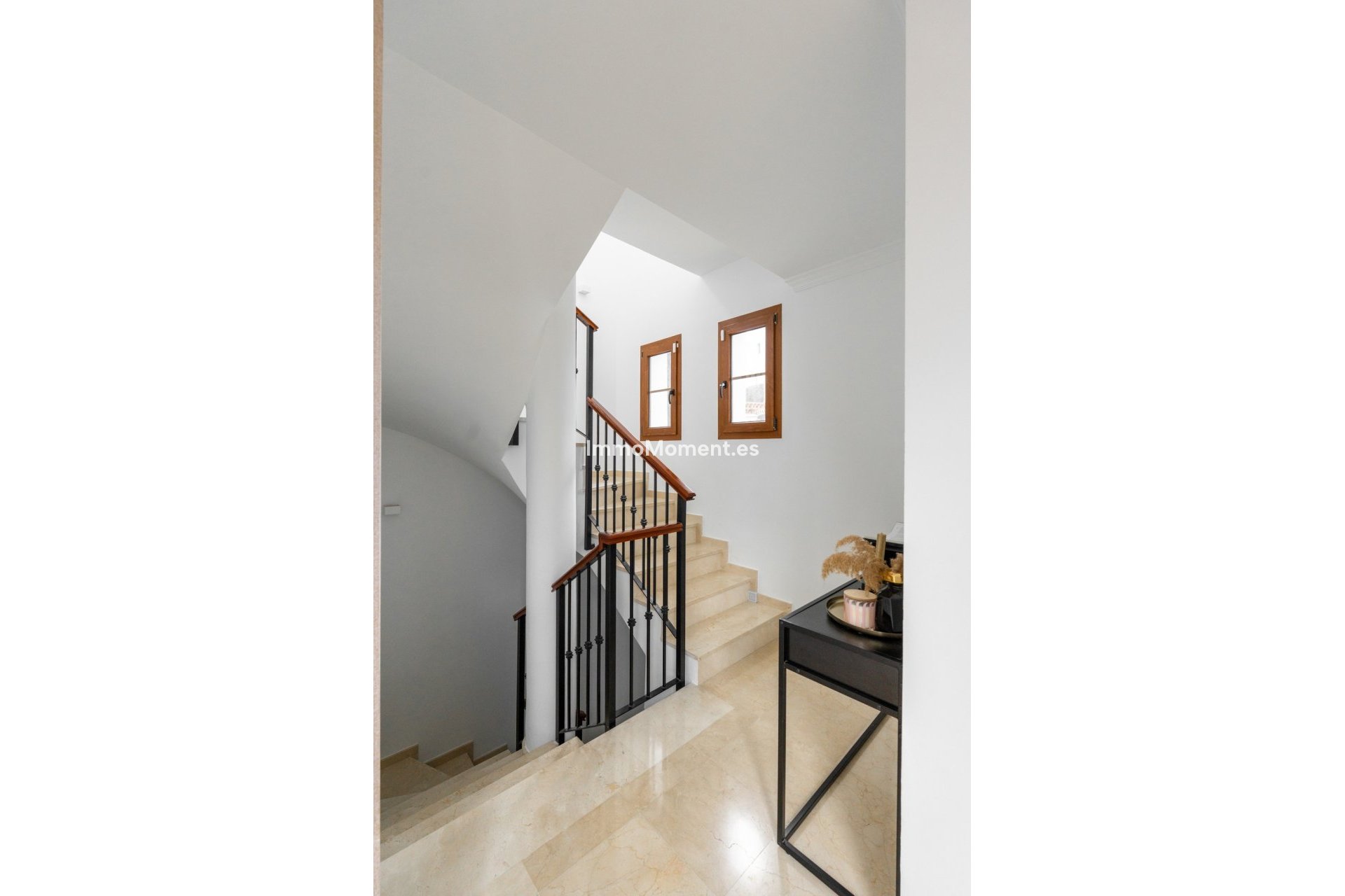 Resale - Detached villa - Estepona - Estepona Centro