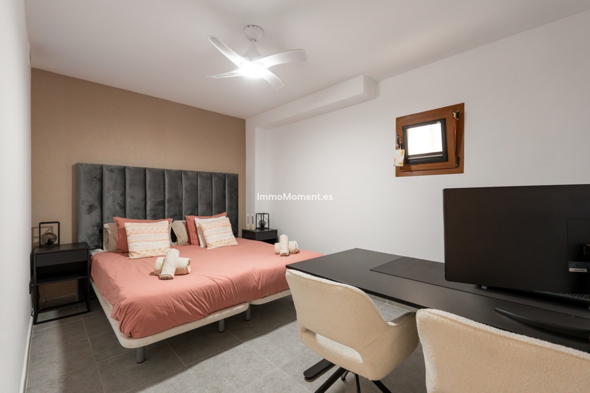 Resale - Detached villa - Estepona - Estepona Centro