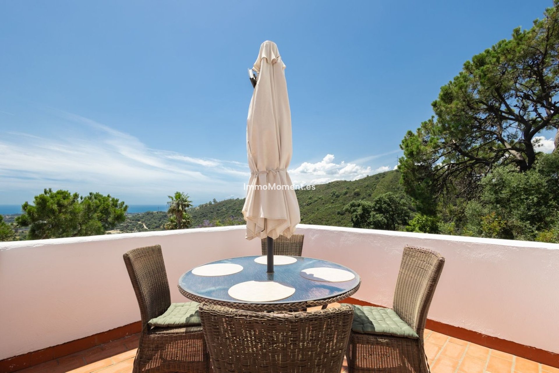 Resale - Detached villa - Estepona - Estepona Centro