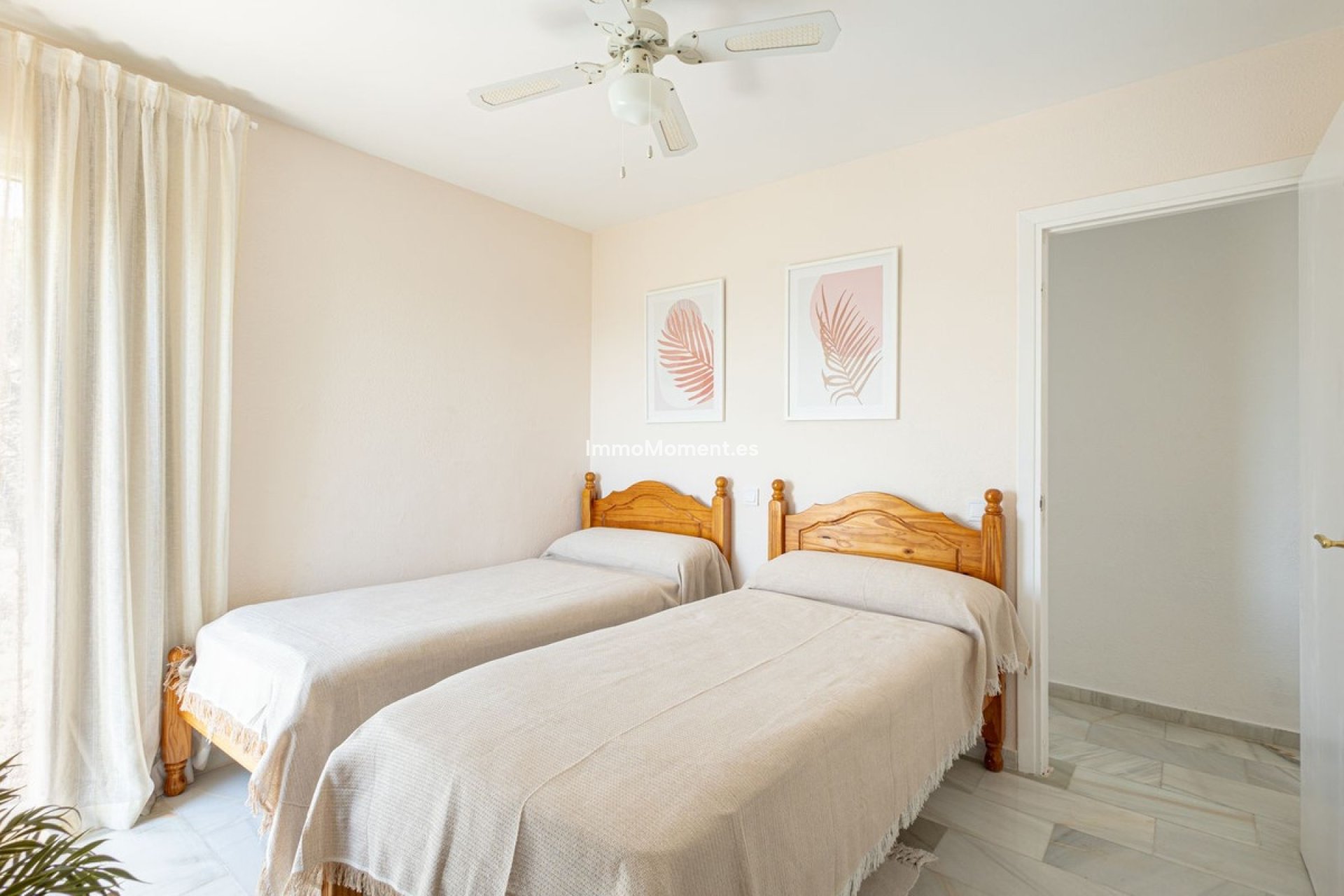 Resale - Detached villa - Estepona - Estepona Centro