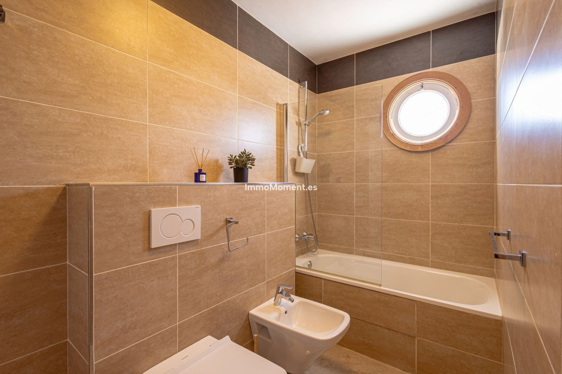 Resale - Detached villa - Estepona - Estepona Centro