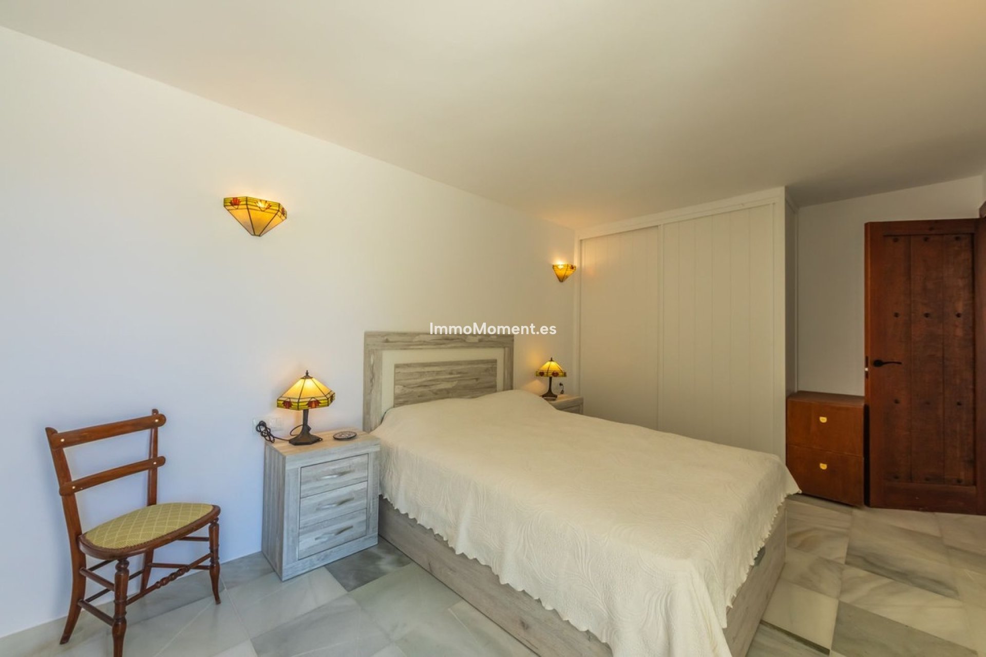 Resale - Detached villa - Estepona - Estepona Centro