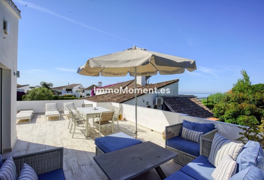 Resale - Detached villa - Estepona - Estepona Centro