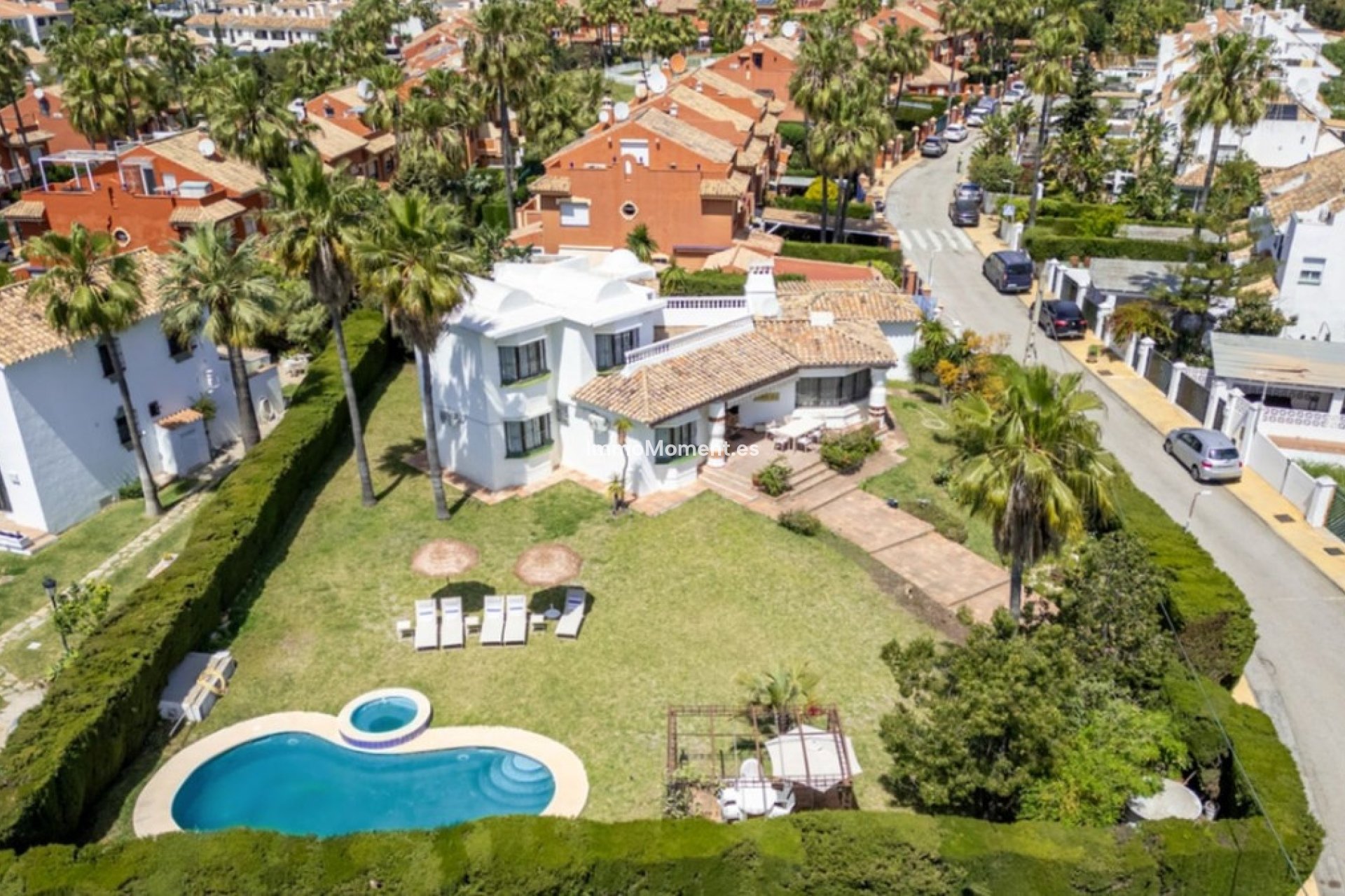 Resale - Detached villa - Estepona - Estepona Centro
