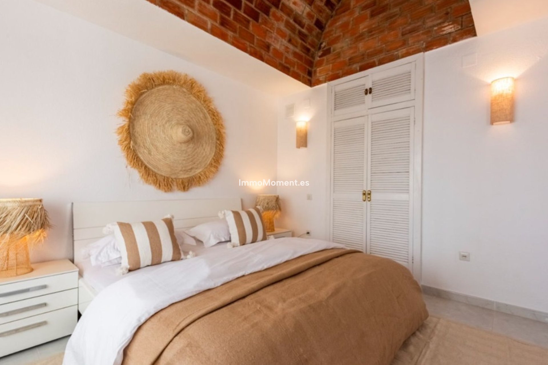 Resale - Detached villa - Estepona - Estepona Centro