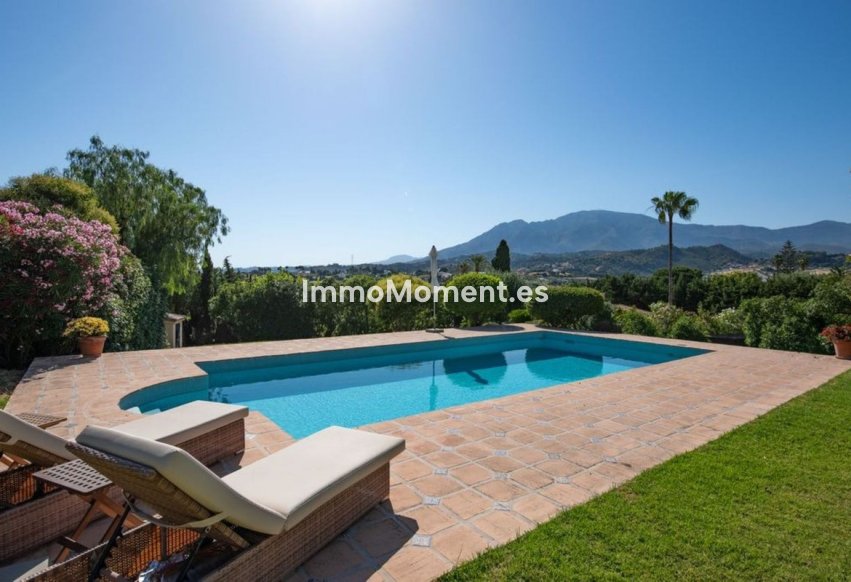 Resale - Detached villa - Estepona - Estepona Centro
