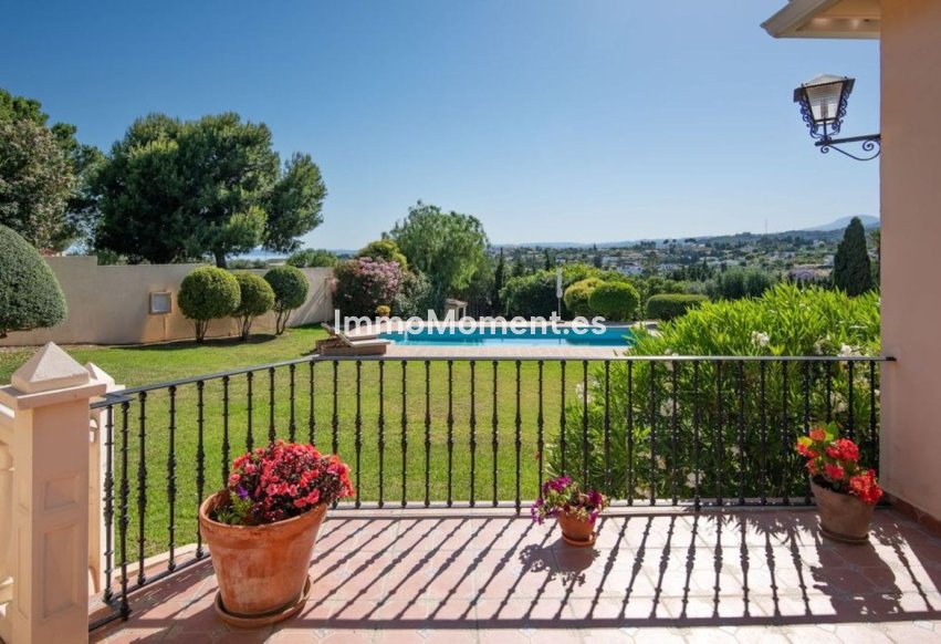 Resale - Detached villa - Estepona - Estepona Centro