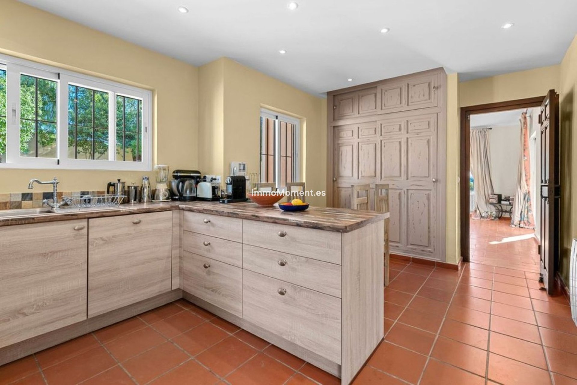 Resale - Detached villa - Estepona - Estepona Centro