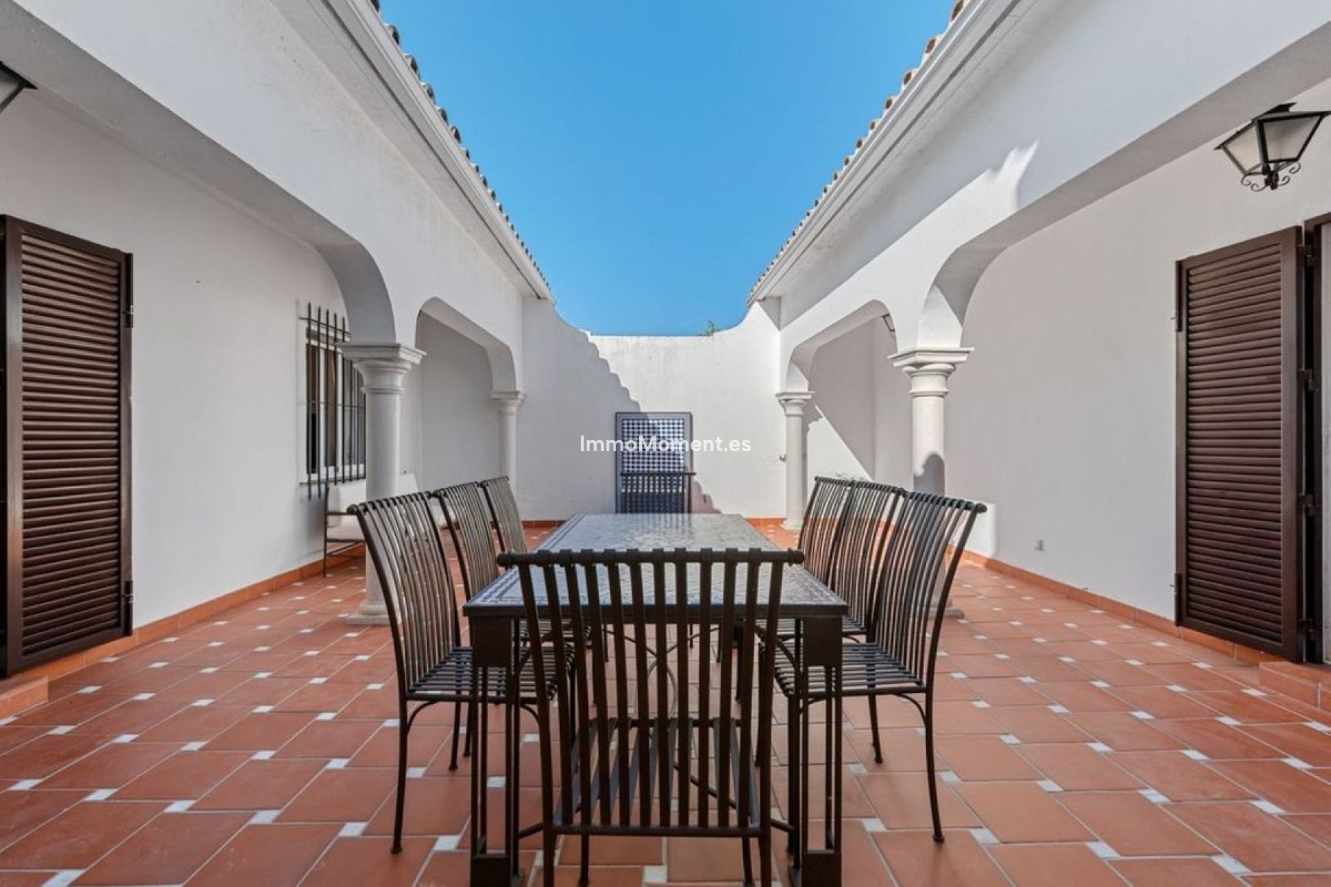 Resale - Detached villa - Estepona - Estepona Centro