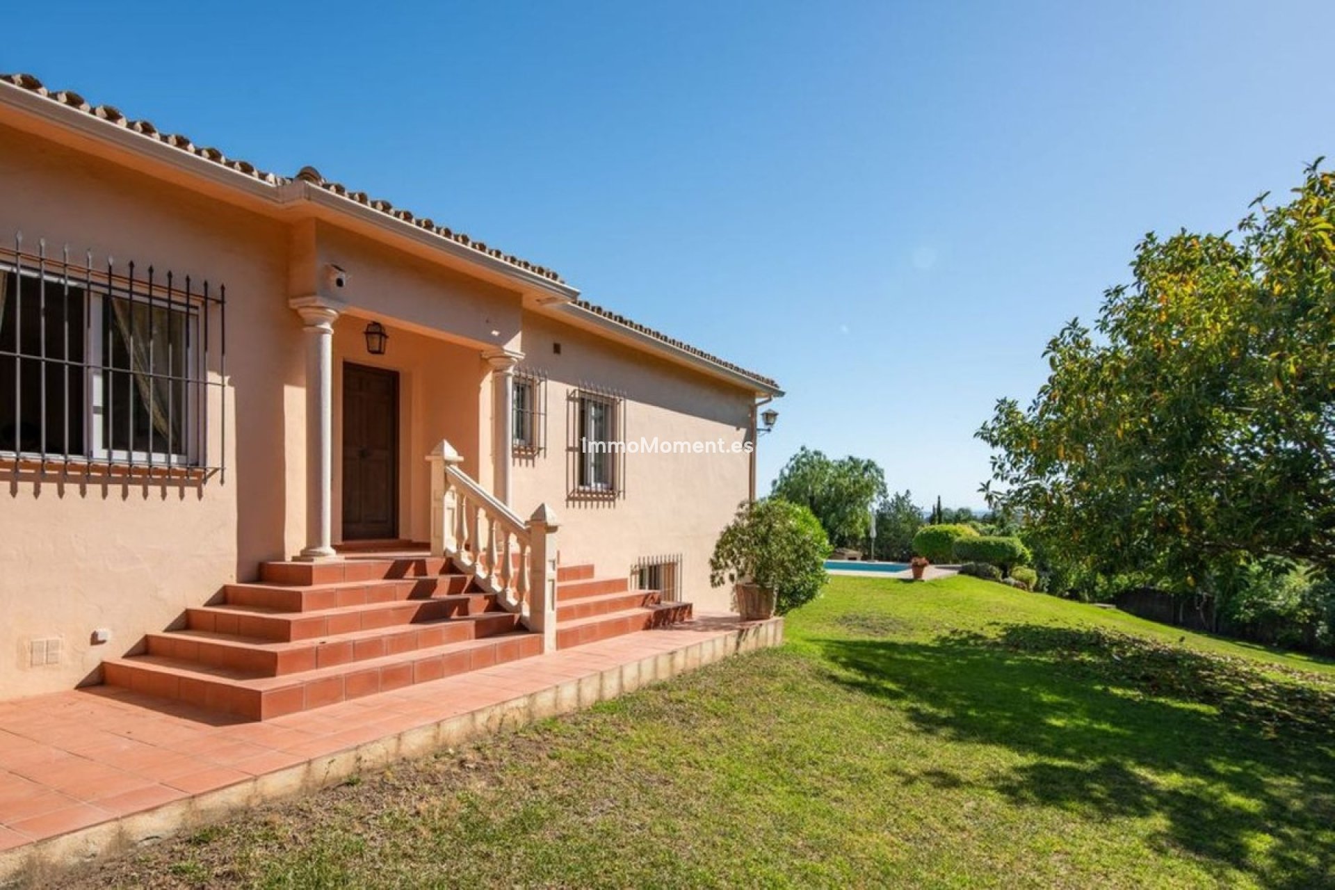 Resale - Detached villa - Estepona - Estepona Centro