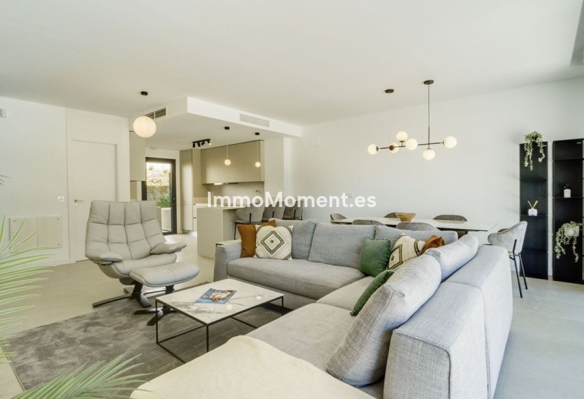 Resale - Detached villa - Estepona - Estepona Centro